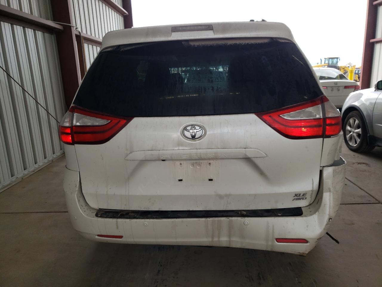 2015 Toyota Sienna Xle White vin: 5TDDK3DC1FS118758
