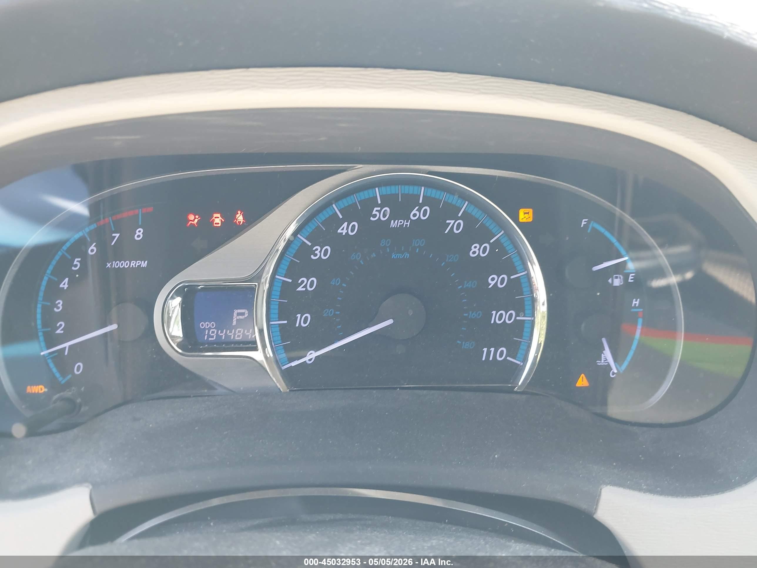2011 Toyota Sienna Xle Gray vin: 5TDDK3DC2BS004147