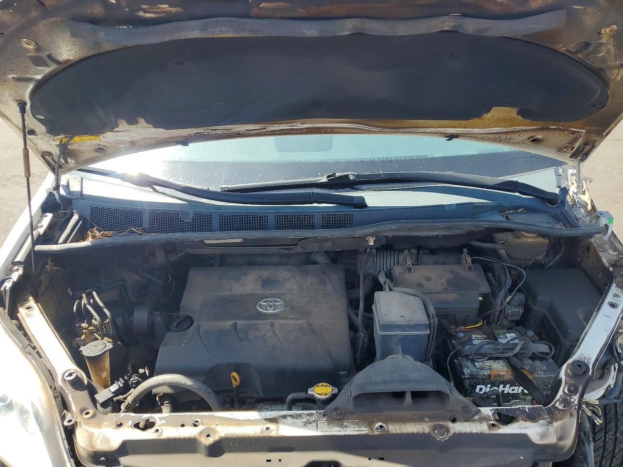 2011 Toyota Sienna Xle 7-passenger Белый vin: 5TDDK3DC2BS007324