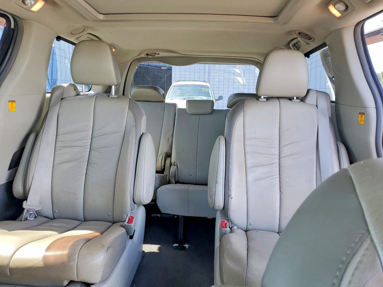 2011 Toyota Sienna Xle 7-passenger Белый vin: 5TDDK3DC2BS007324