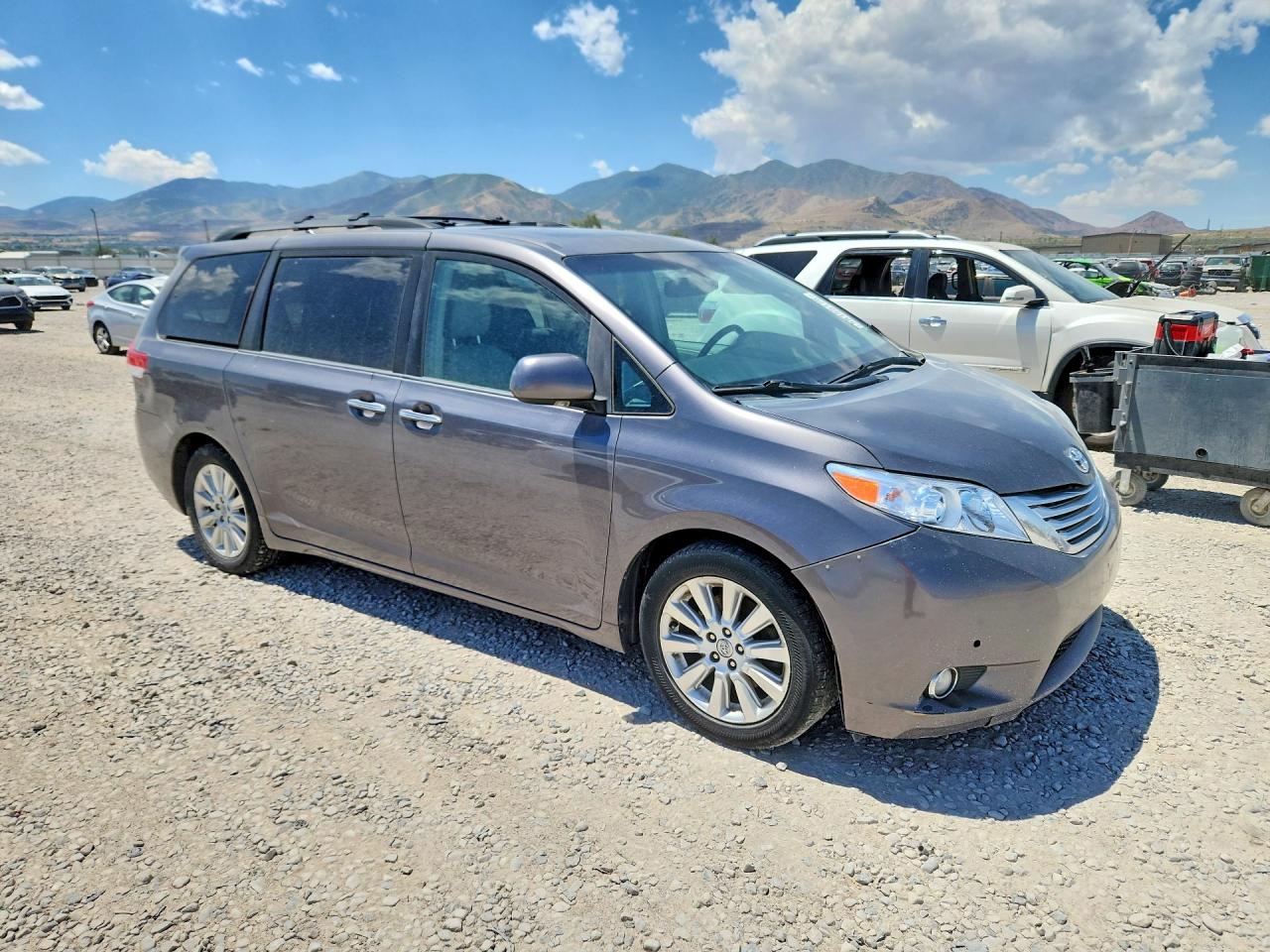 2011 Toyota Sienna Limited 7-passenger Gray vin: 5TDDK3DC2BS010367