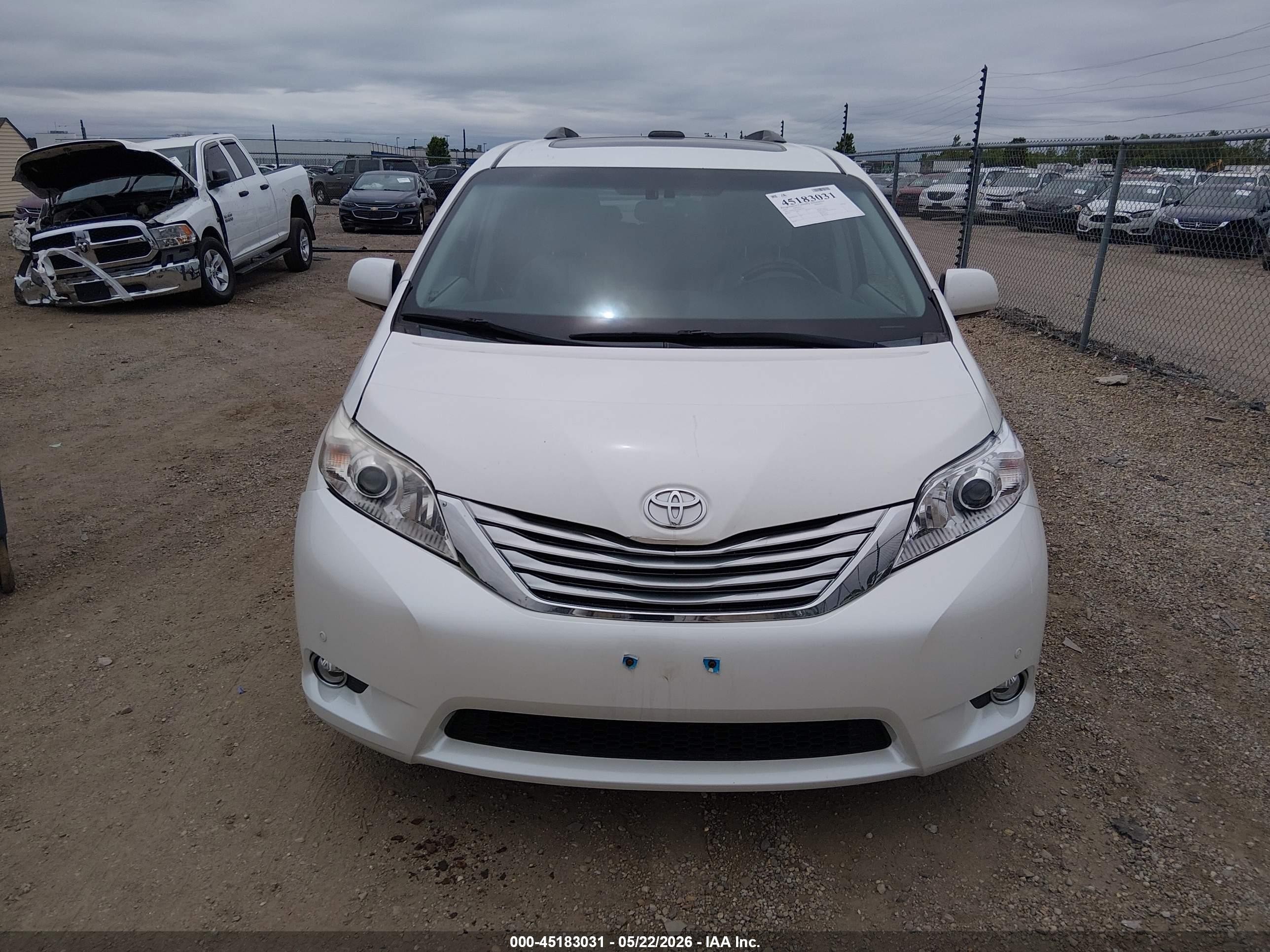 2012 Toyota Sienna Limited 7 Passenger White vin: 5TDDK3DC2CS035724