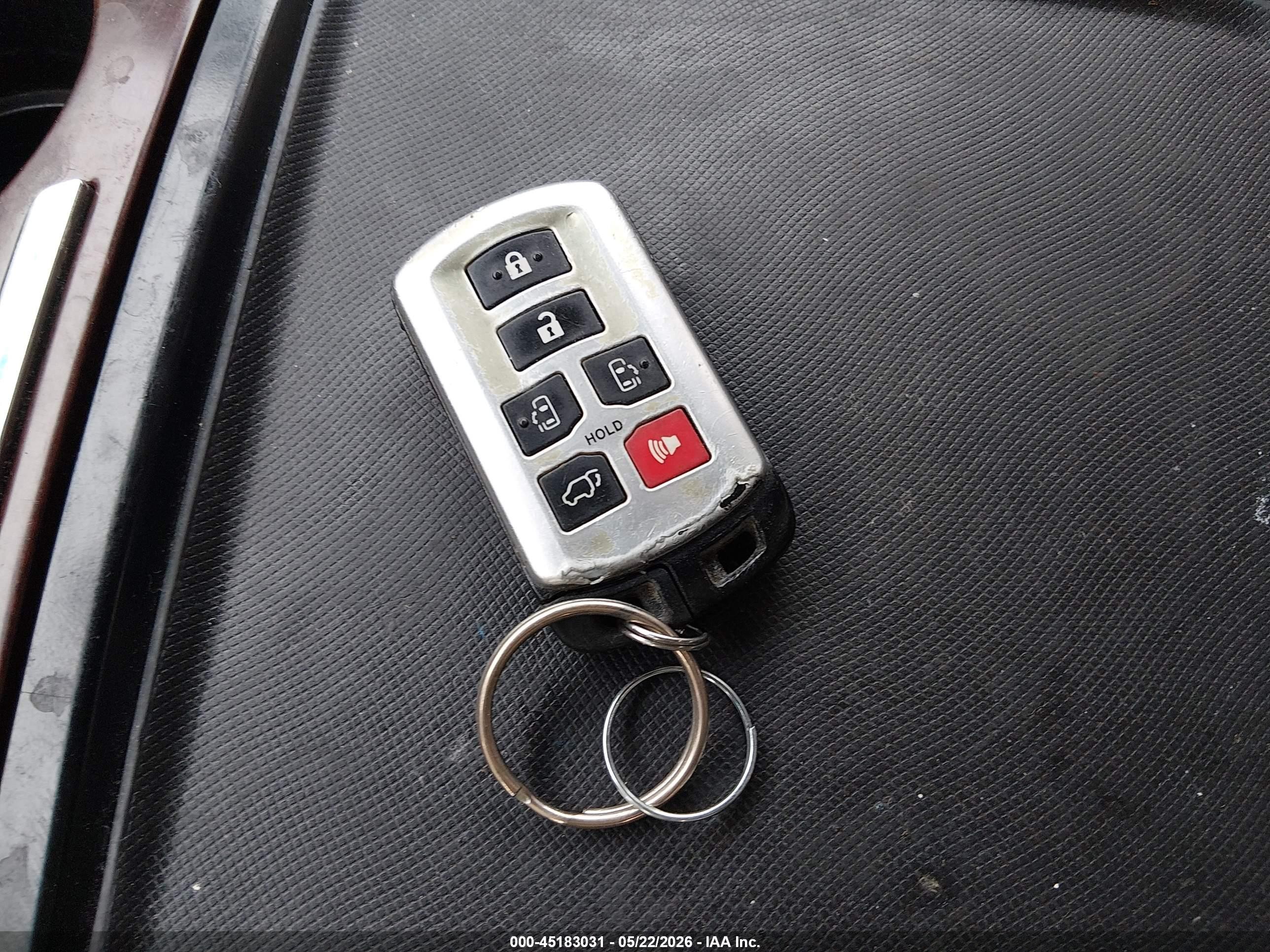 2012 Toyota Sienna Limited 7 Passenger White vin: 5TDDK3DC2CS035724