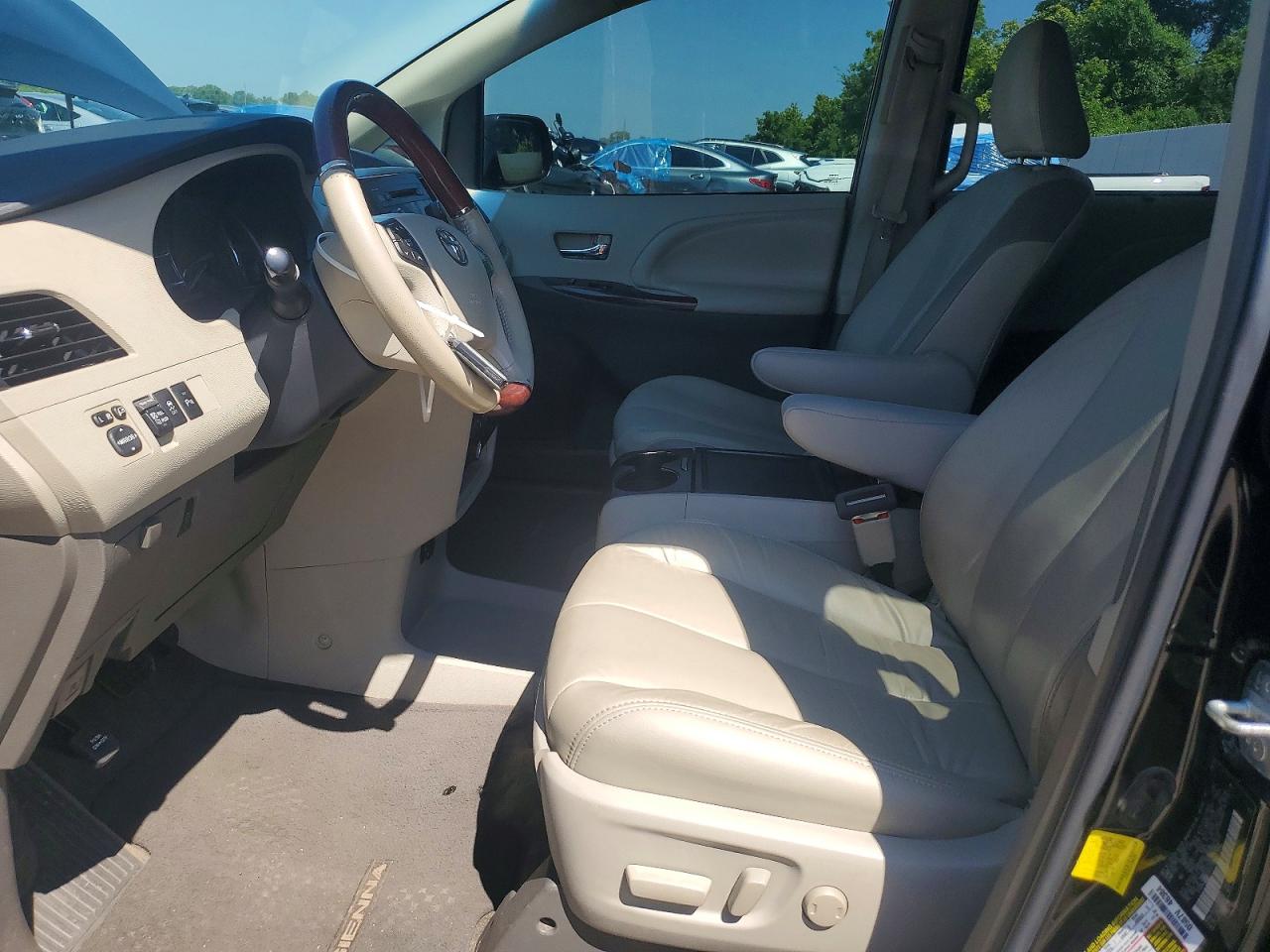 2012 Toyota Sienna Limited 7-passenger Black vin: 5TDDK3DC2CS042396