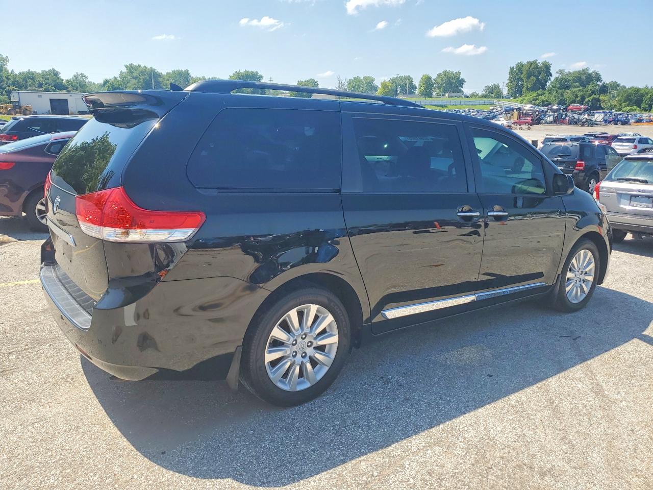 2012 Toyota Sienna Limited 7-passenger Black vin: 5TDDK3DC2CS042396