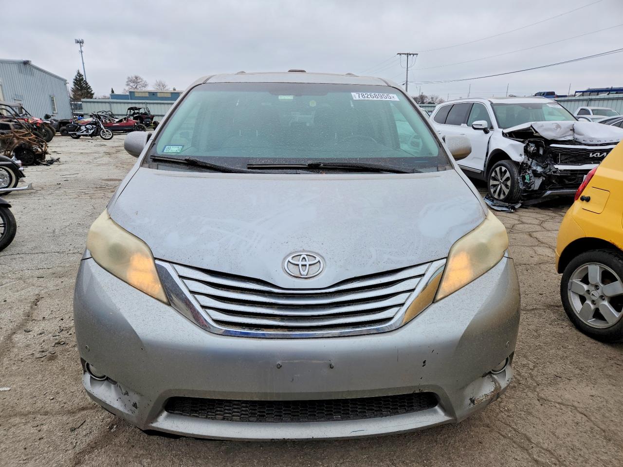 2012 Toyota Sienna Silver vin: 5TDDK3DC2CS043032