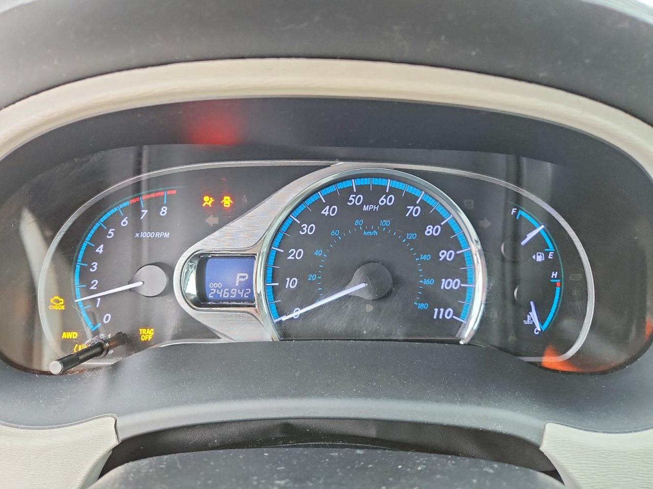 2012 Toyota Sienna Silver vin: 5TDDK3DC2CS043032
