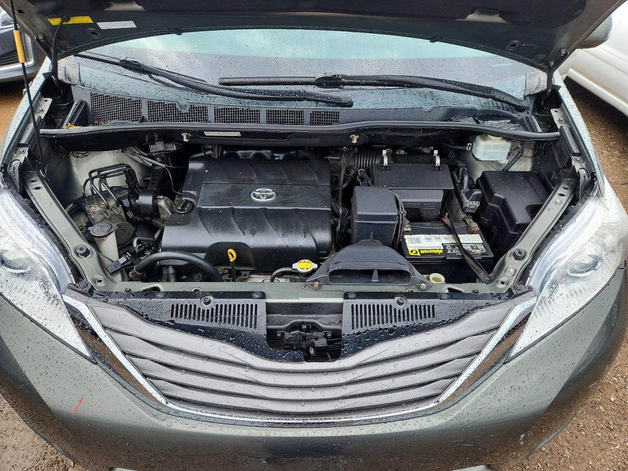 2012 Toyota Sienna Серый vin: 5TDDK3DC2CS044357
