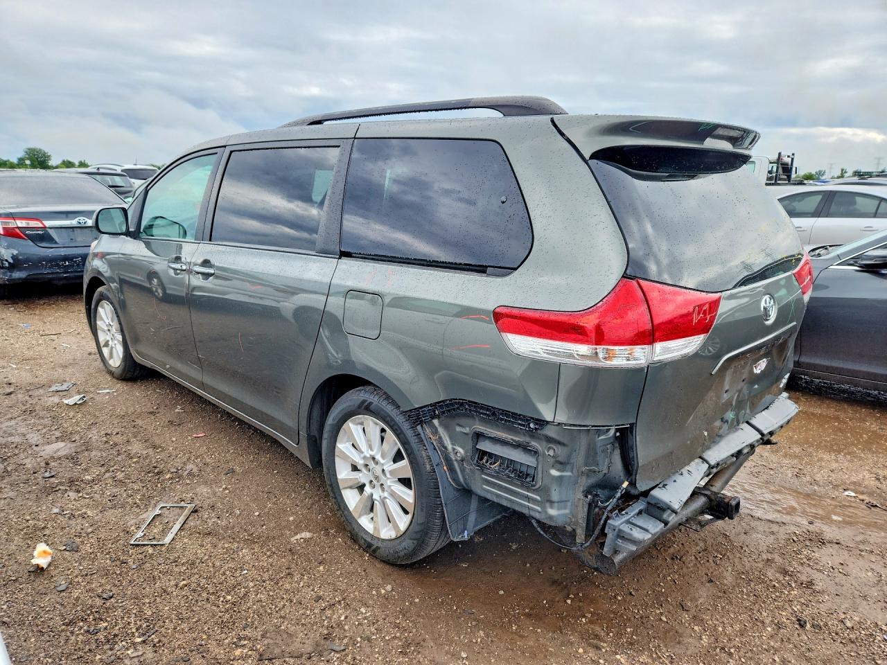 2012 Toyota Sienna Серый vin: 5TDDK3DC2CS044357