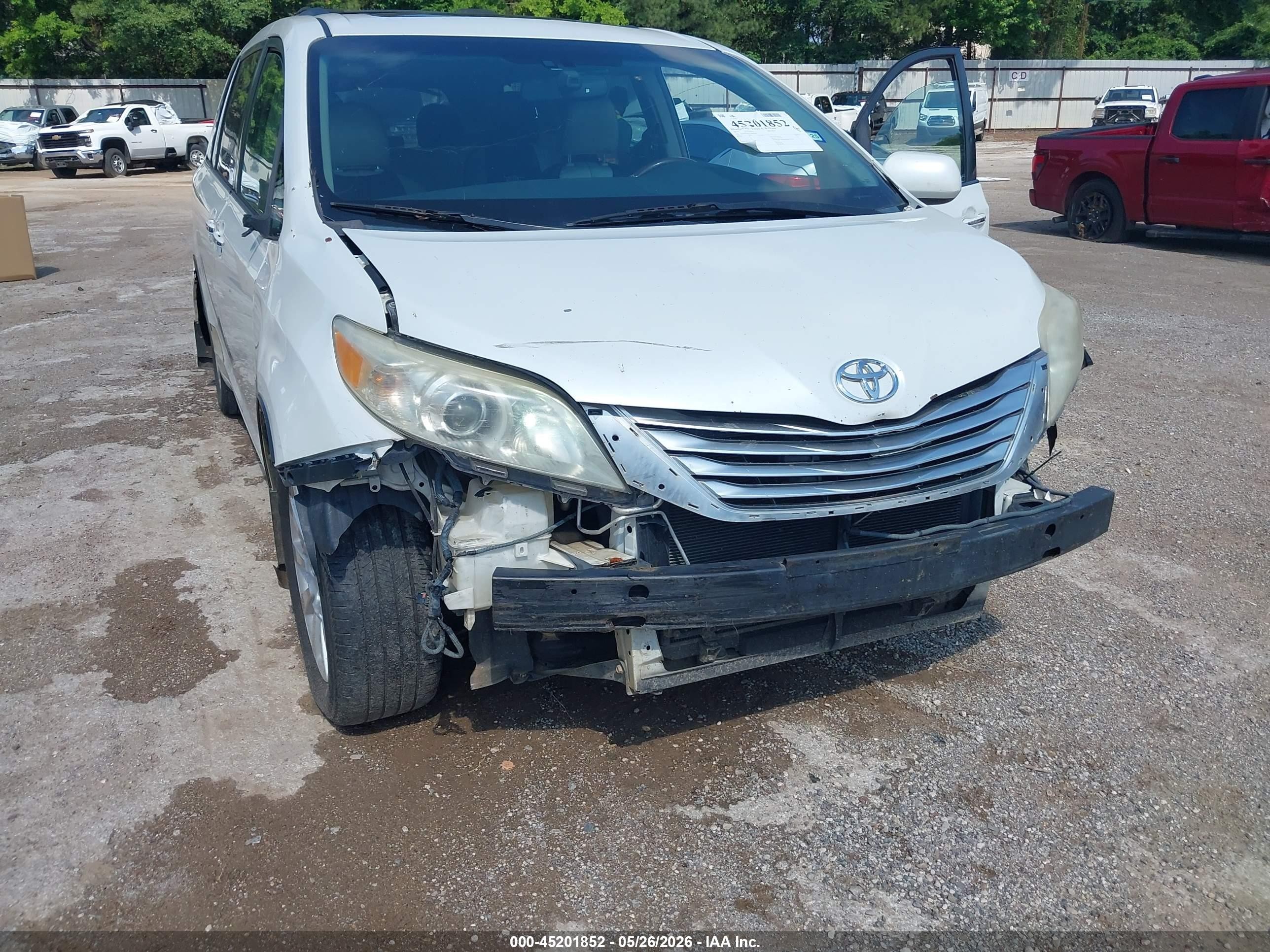 2012 Toyota Sienna Limited 7 Passenger Белый vin: 5TDDK3DC2CS044469