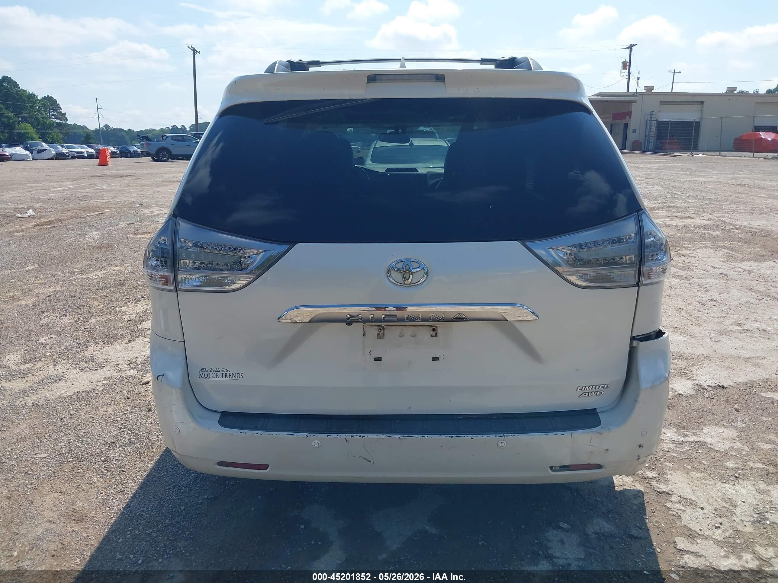 2012 Toyota Sienna Limited 7 Passenger Белый vin: 5TDDK3DC2CS044469