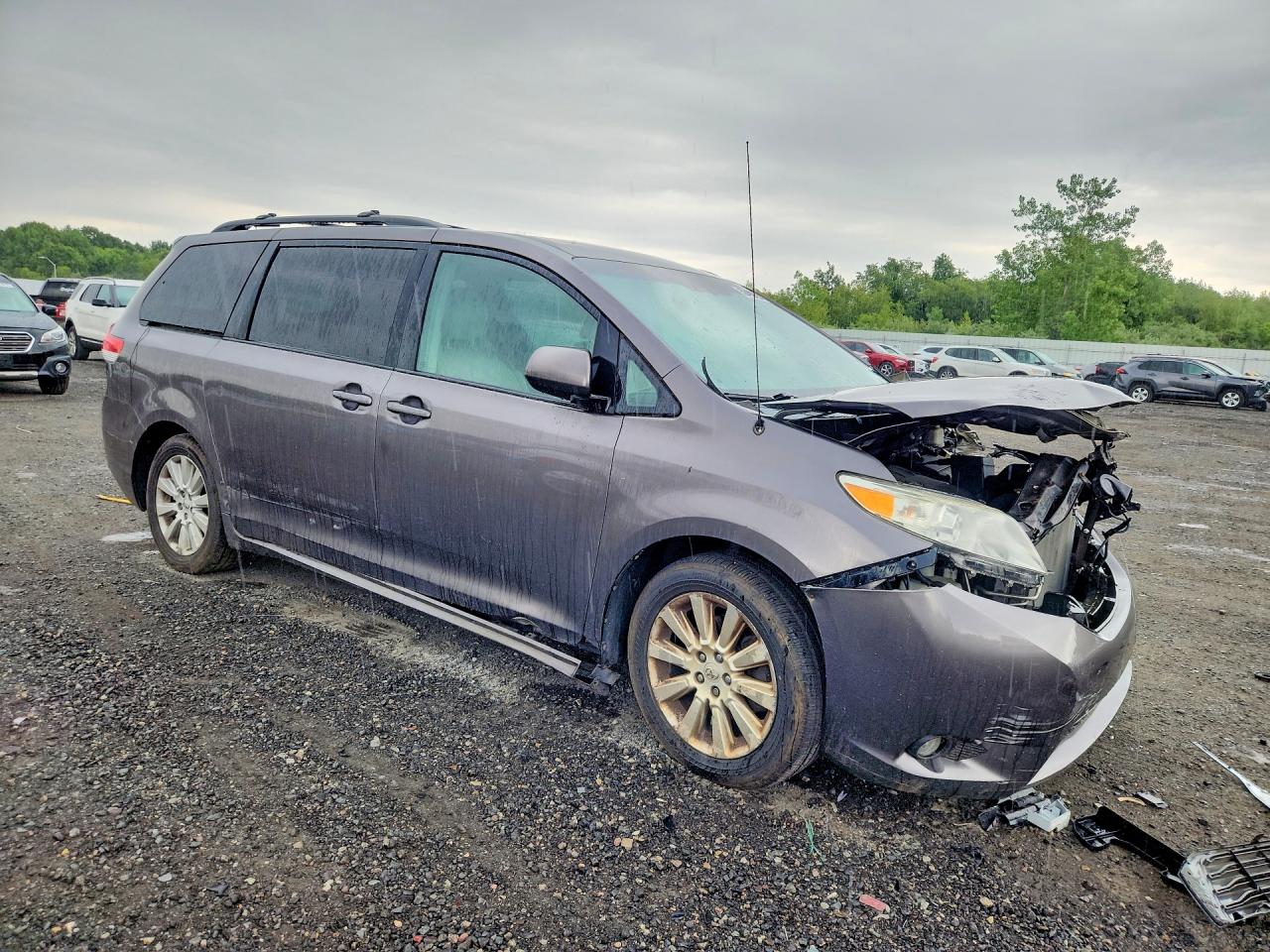 2012 Toyota Sienna Xle 7-passenger Серый vin: 5TDDK3DC2CS046223