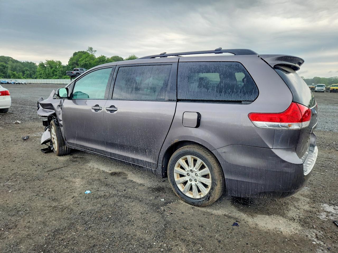 2012 Toyota Sienna Xle 7-passenger Серый vin: 5TDDK3DC2CS046223