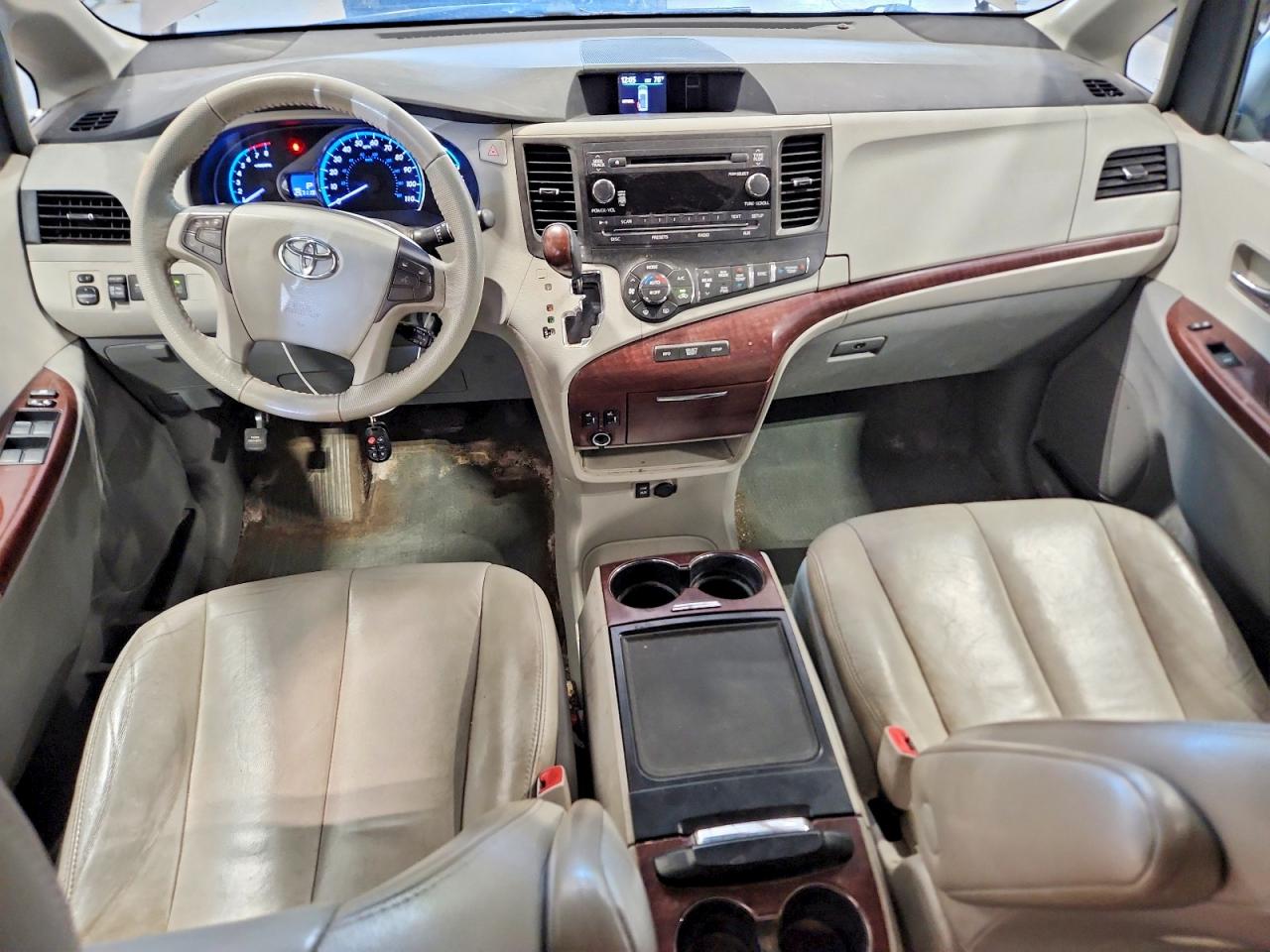 2013 Toyota Sienna Xle 7-passenger Gray vin: 5TDDK3DC2DS049995