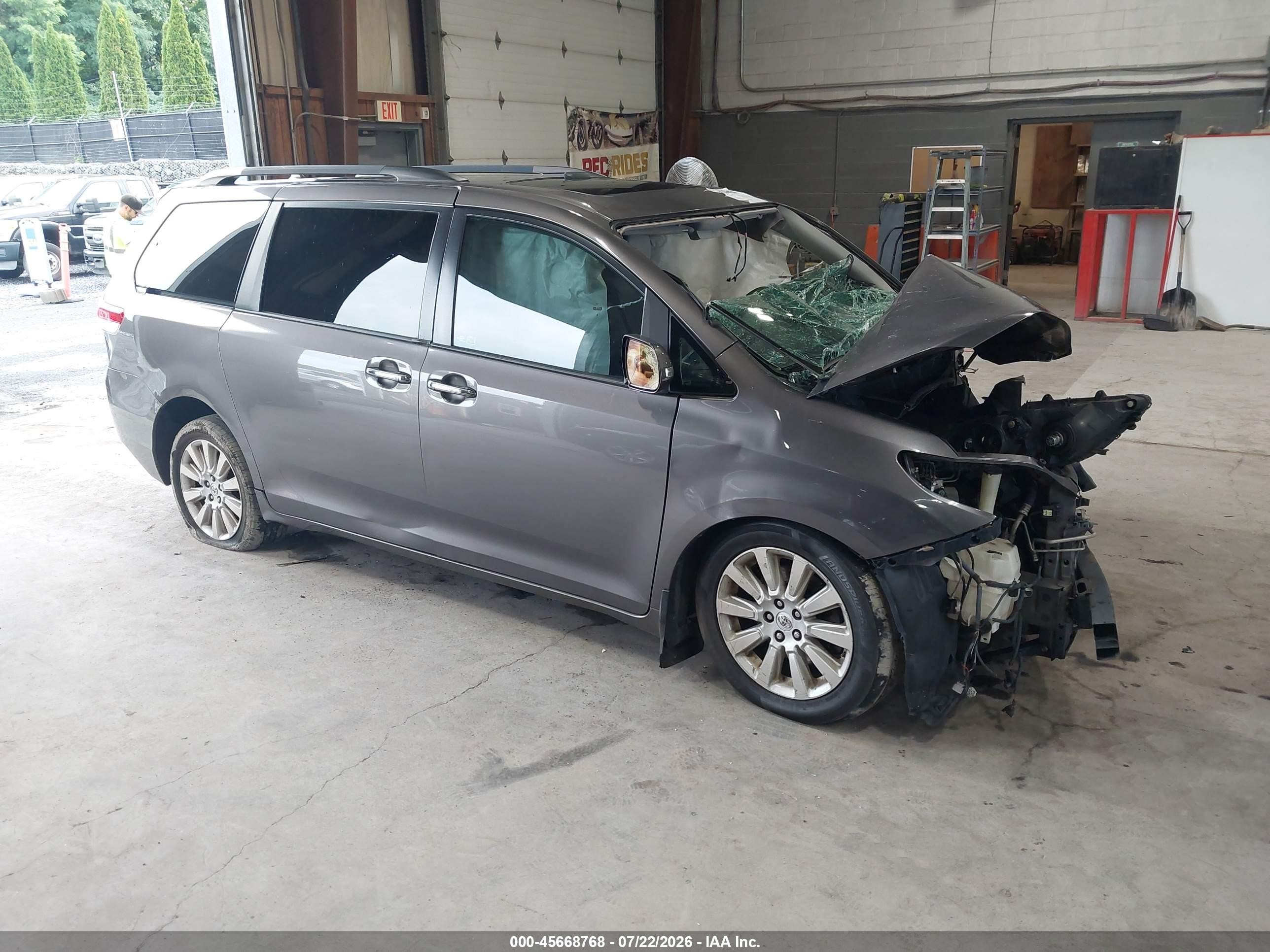 2013 Toyota Sienna Limited 7 Passenger Gray vin: 5TDDK3DC2DS056736
