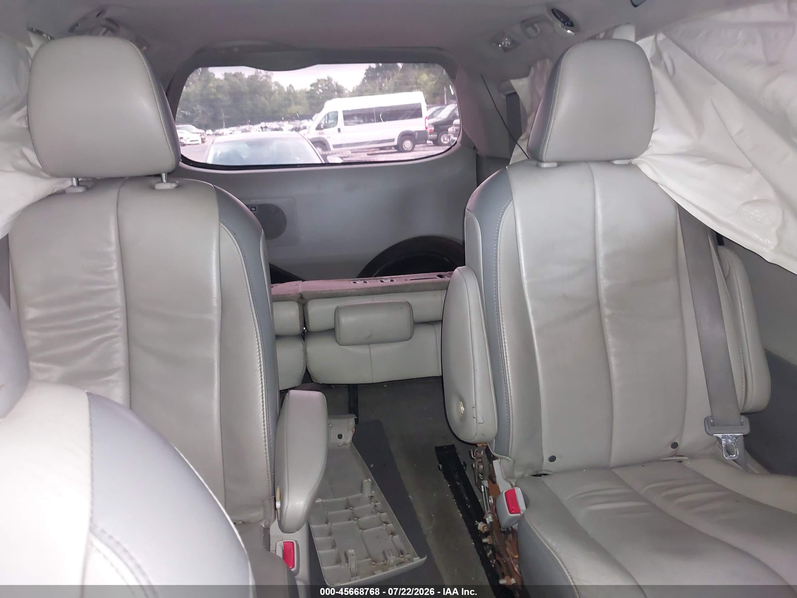 2013 Toyota Sienna Limited 7 Passenger Gray vin: 5TDDK3DC2DS056736