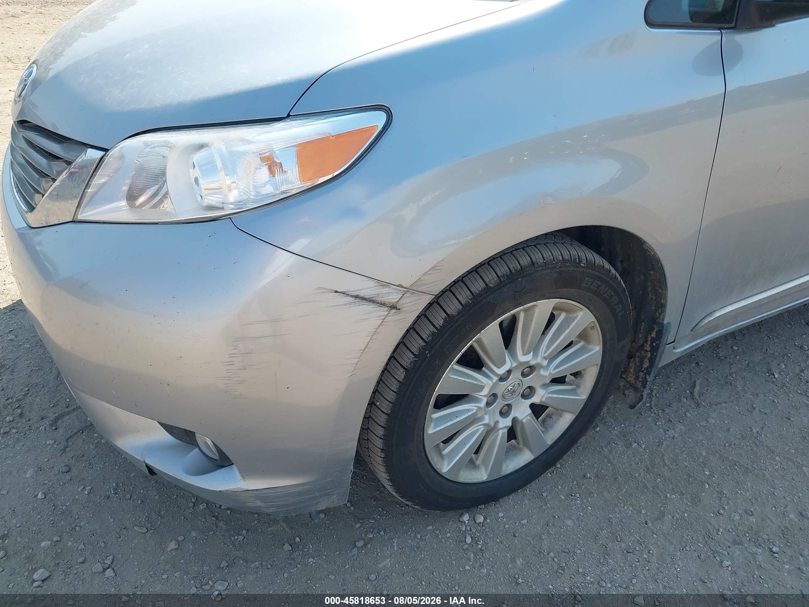 2013 Toyota Sienna Xle 7 Passenger Silver vin: 5TDDK3DC2DS056820