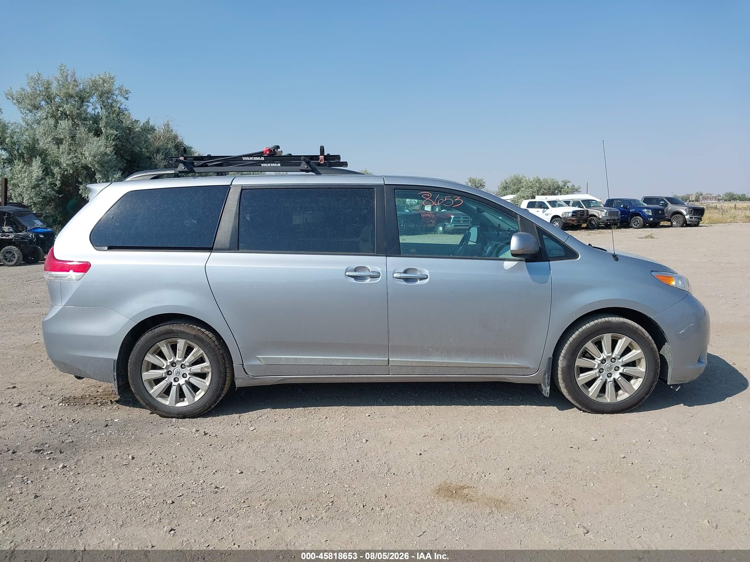 2013 Toyota Sienna Xle 7 Passenger Silver vin: 5TDDK3DC2DS056820