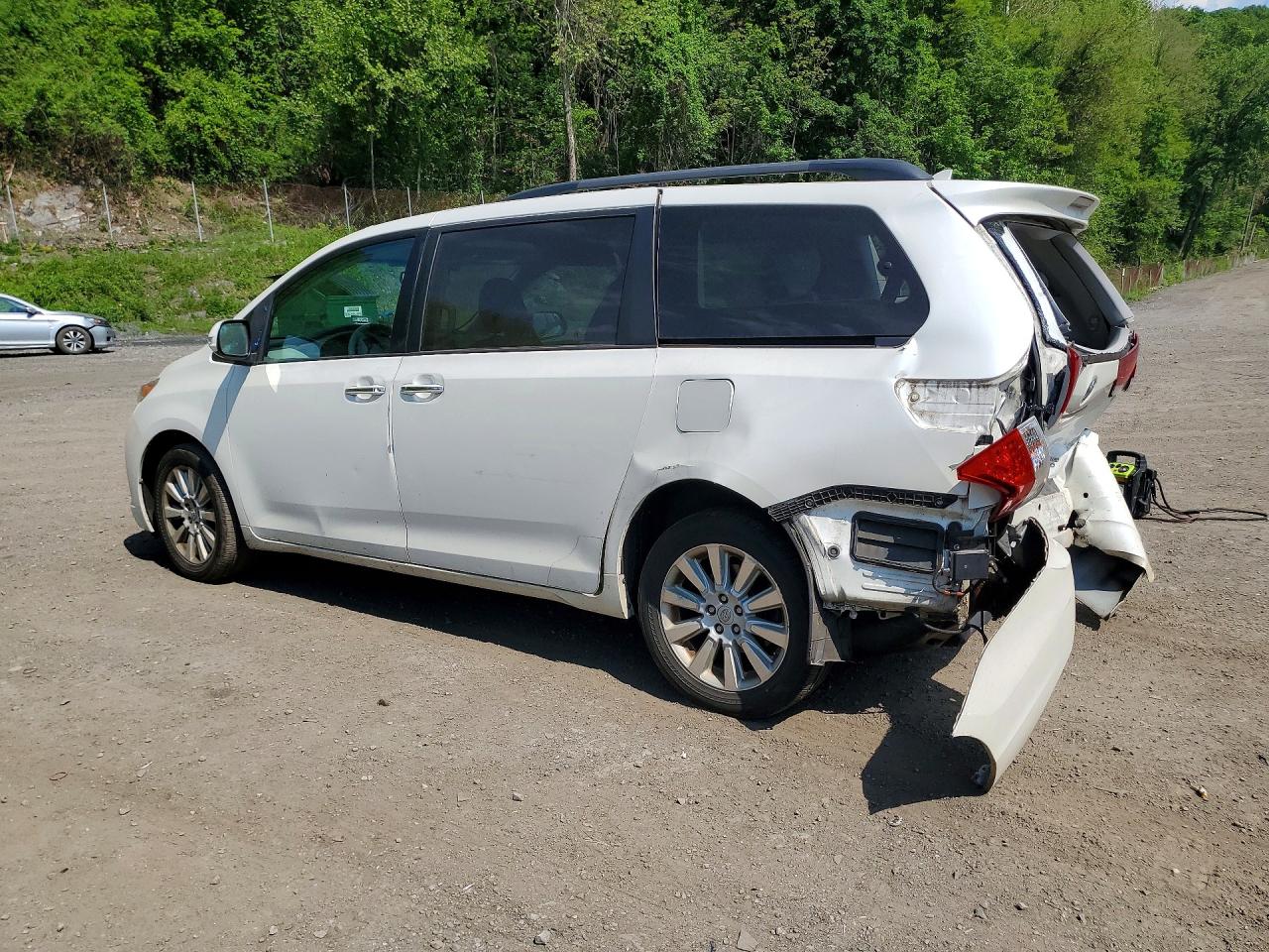 2013 Toyota Sienna Limited 7-passenger White vin: 5TDDK3DC2DS058728