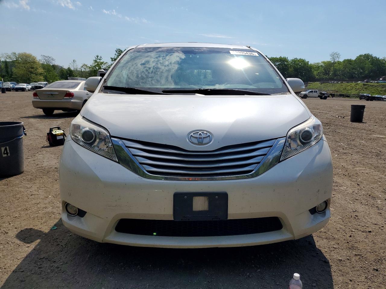 2013 Toyota Sienna Limited 7-passenger White vin: 5TDDK3DC2DS058728