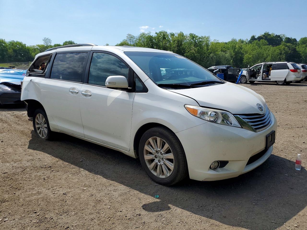 2013 Toyota Sienna Limited 7-passenger White vin: 5TDDK3DC2DS058728