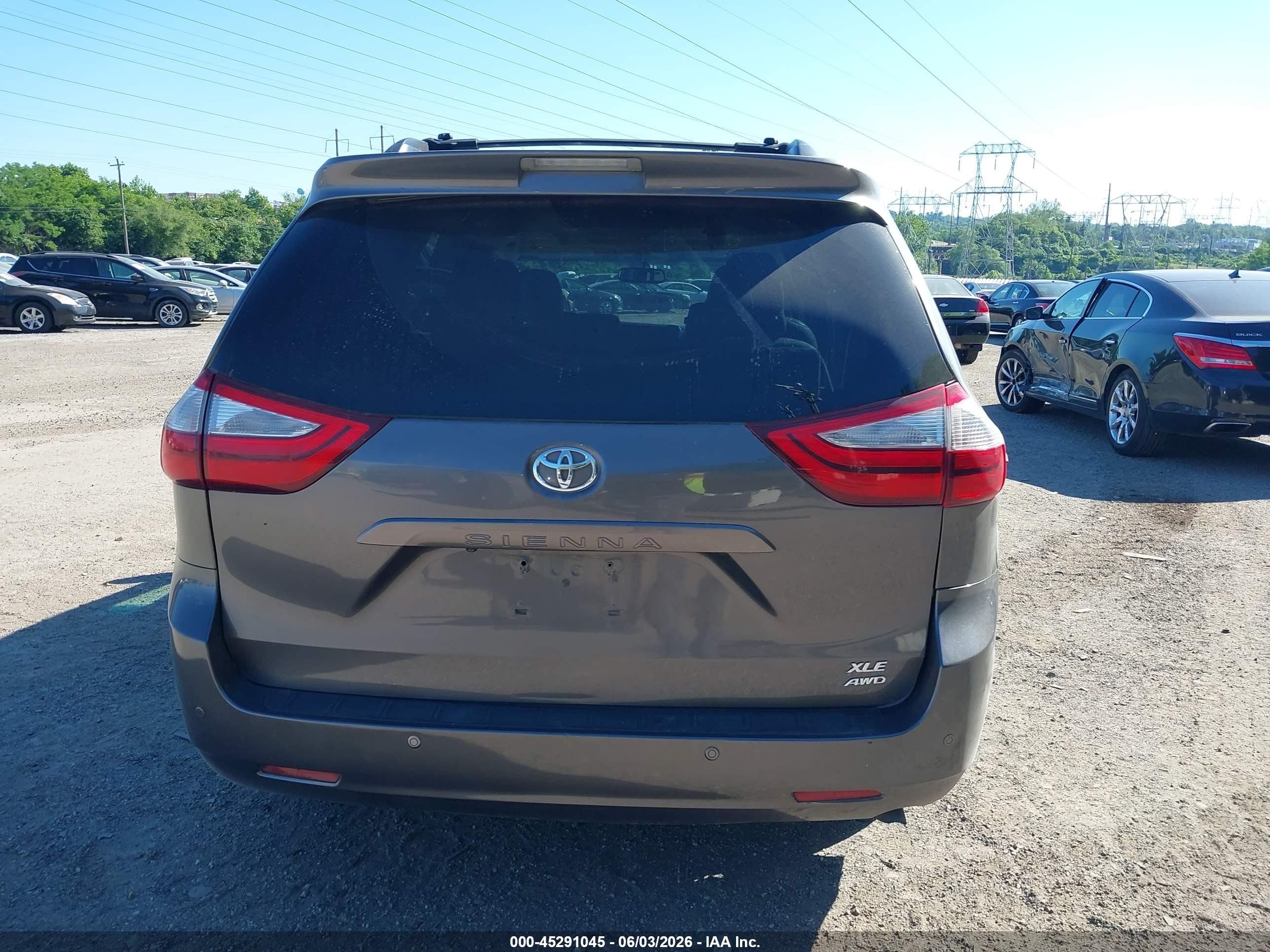 2015 Toyota Sienna Xle Premium 7 Passenger Gray vin: 5TDDK3DC2FS116842