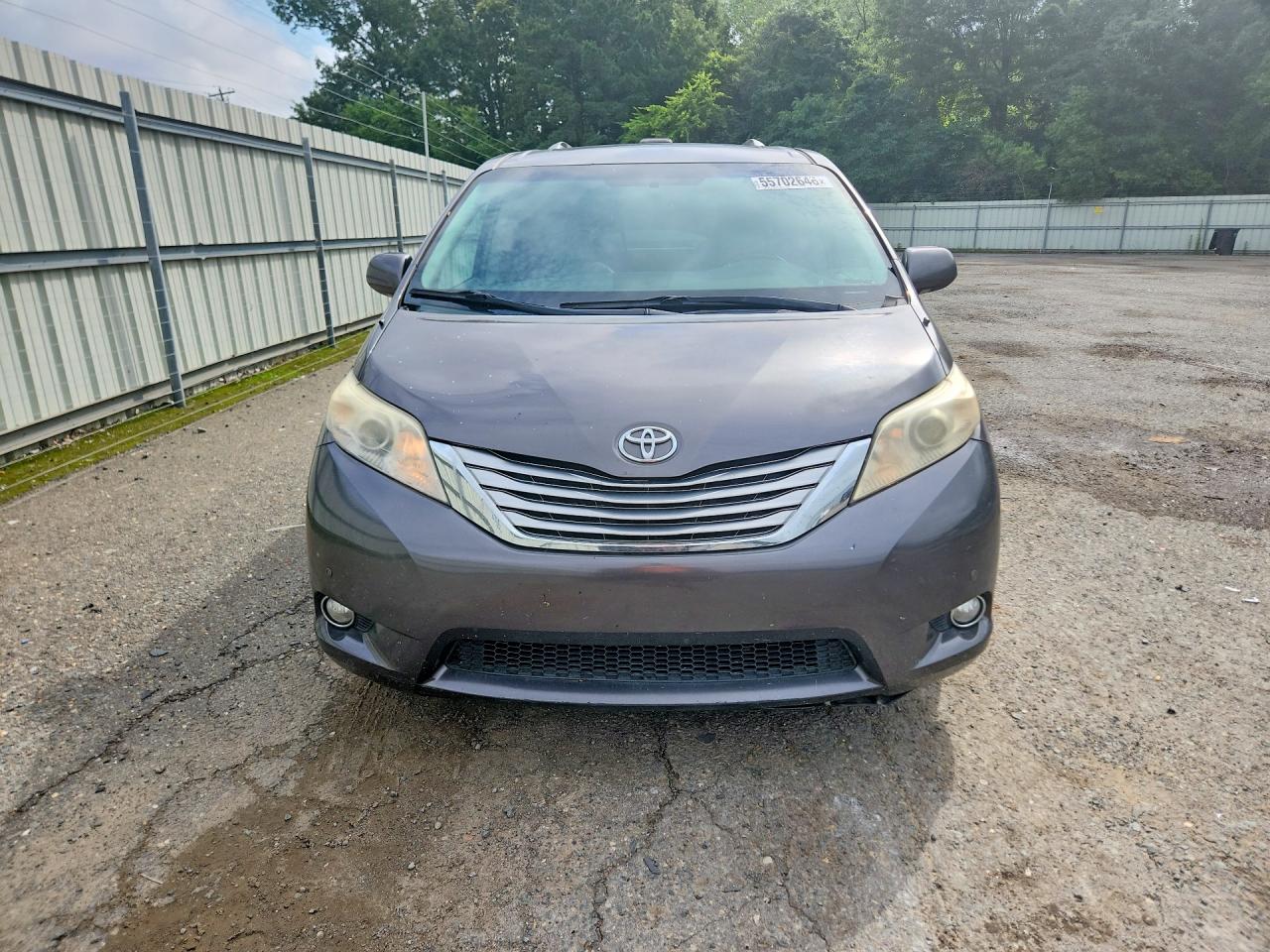 2011 Toyota Sienna Limited 7-passenger Gray vin: 5TDDK3DC3BS023113