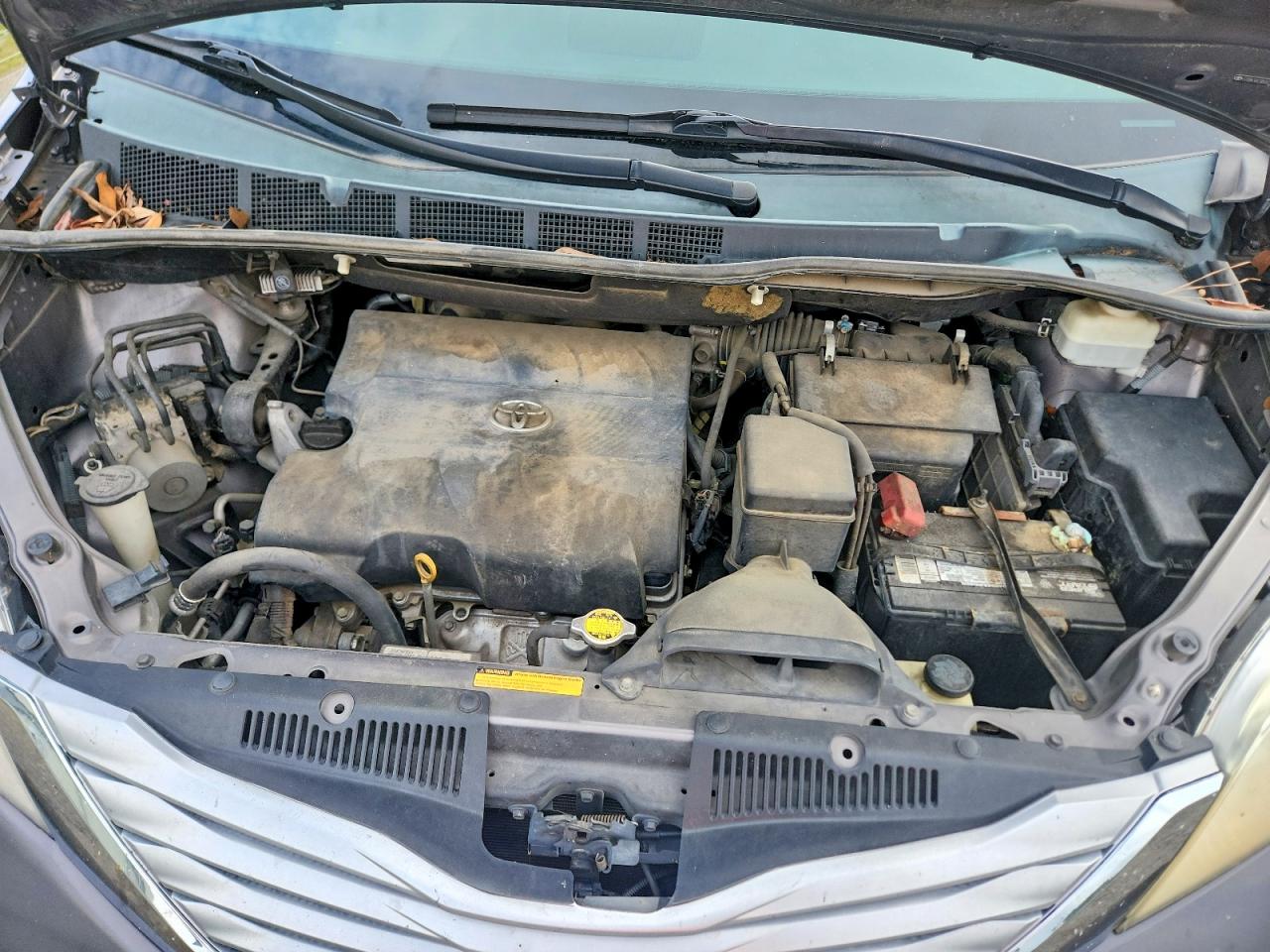 2011 Toyota Sienna Limited 7-passenger Gray vin: 5TDDK3DC3BS023113