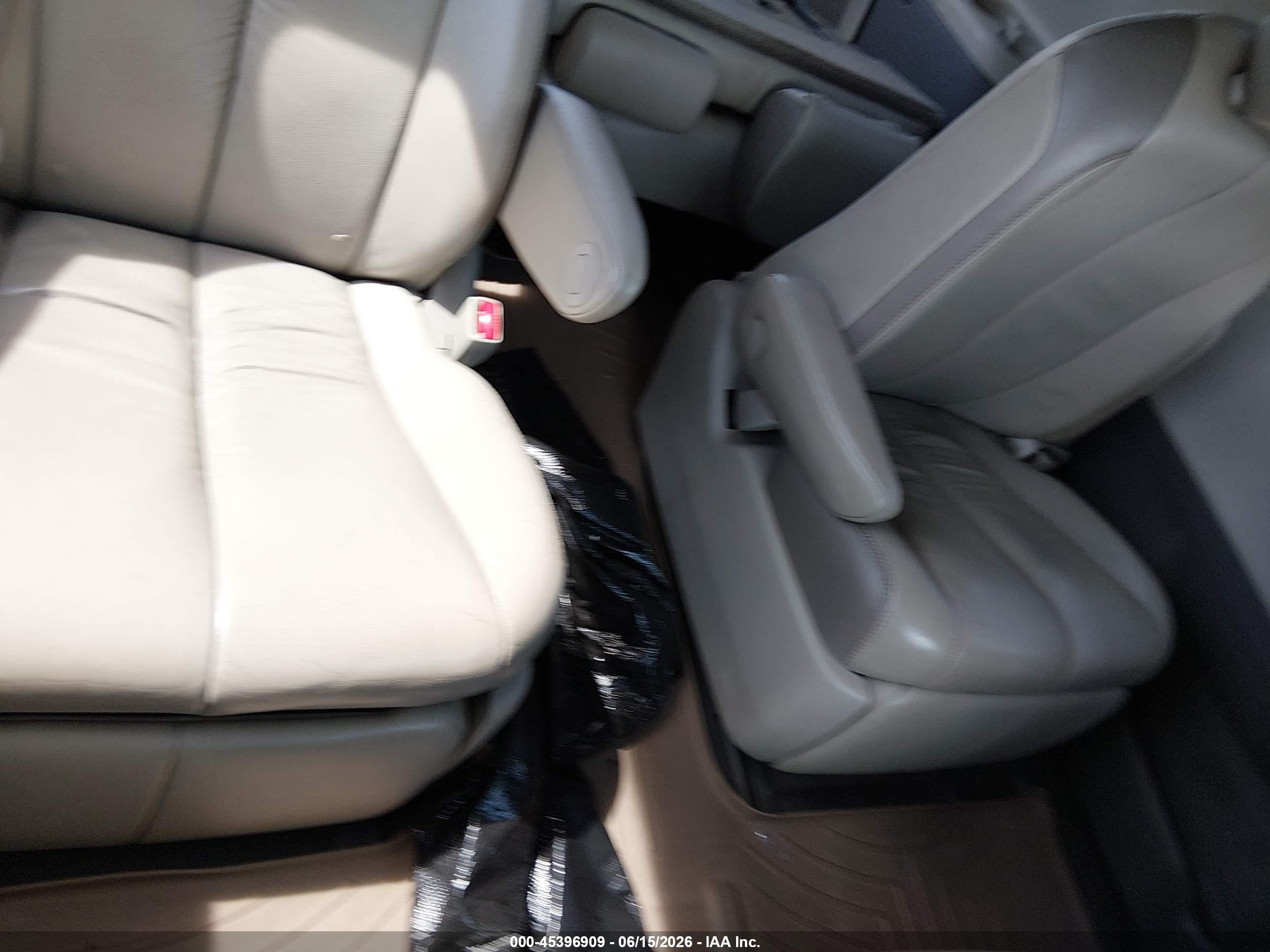 2011 Toyota Sienna Limited Черный vin: 5TDDK3DC3BS024956