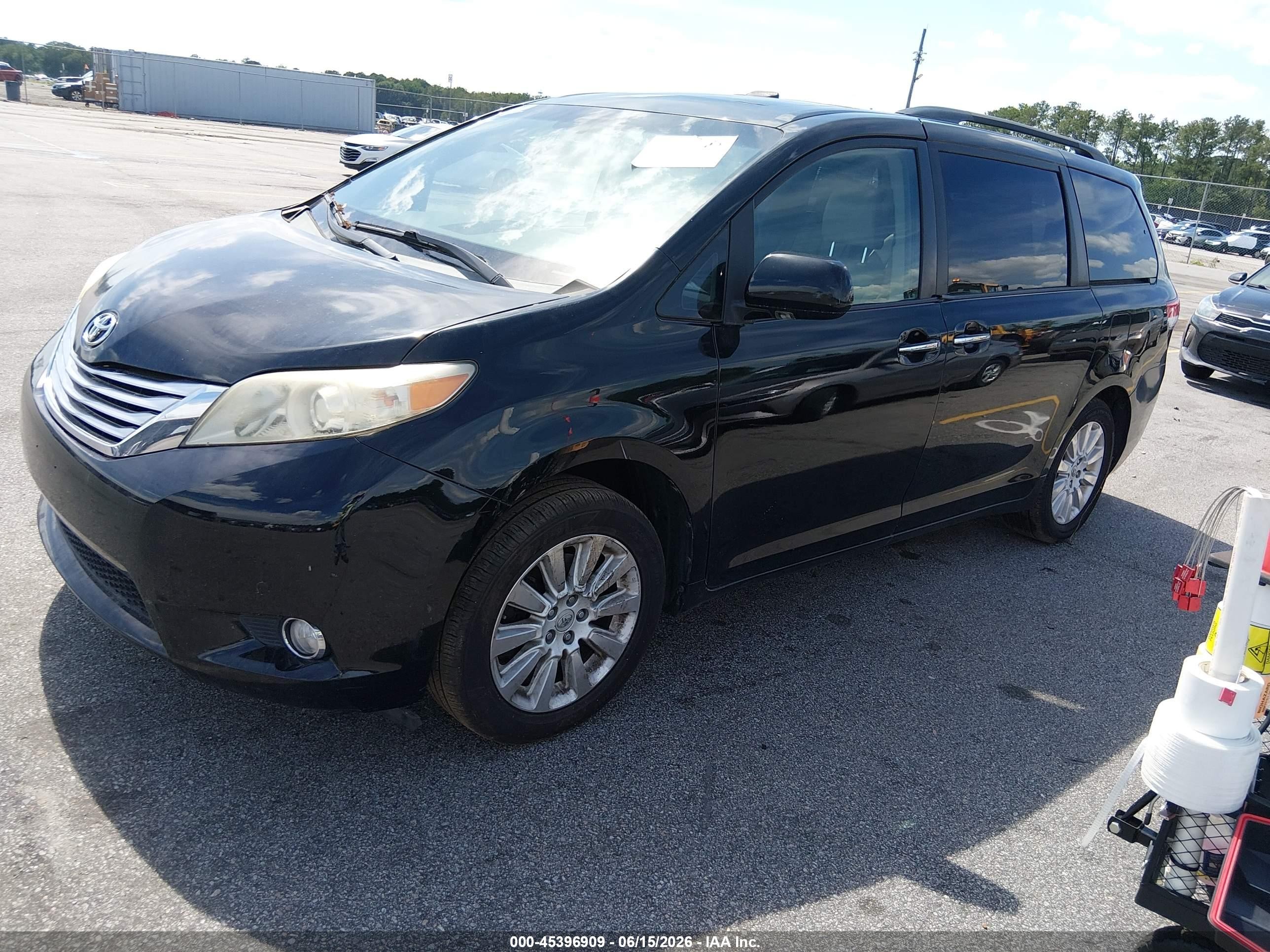 2011 Toyota Sienna Limited Черный vin: 5TDDK3DC3BS024956