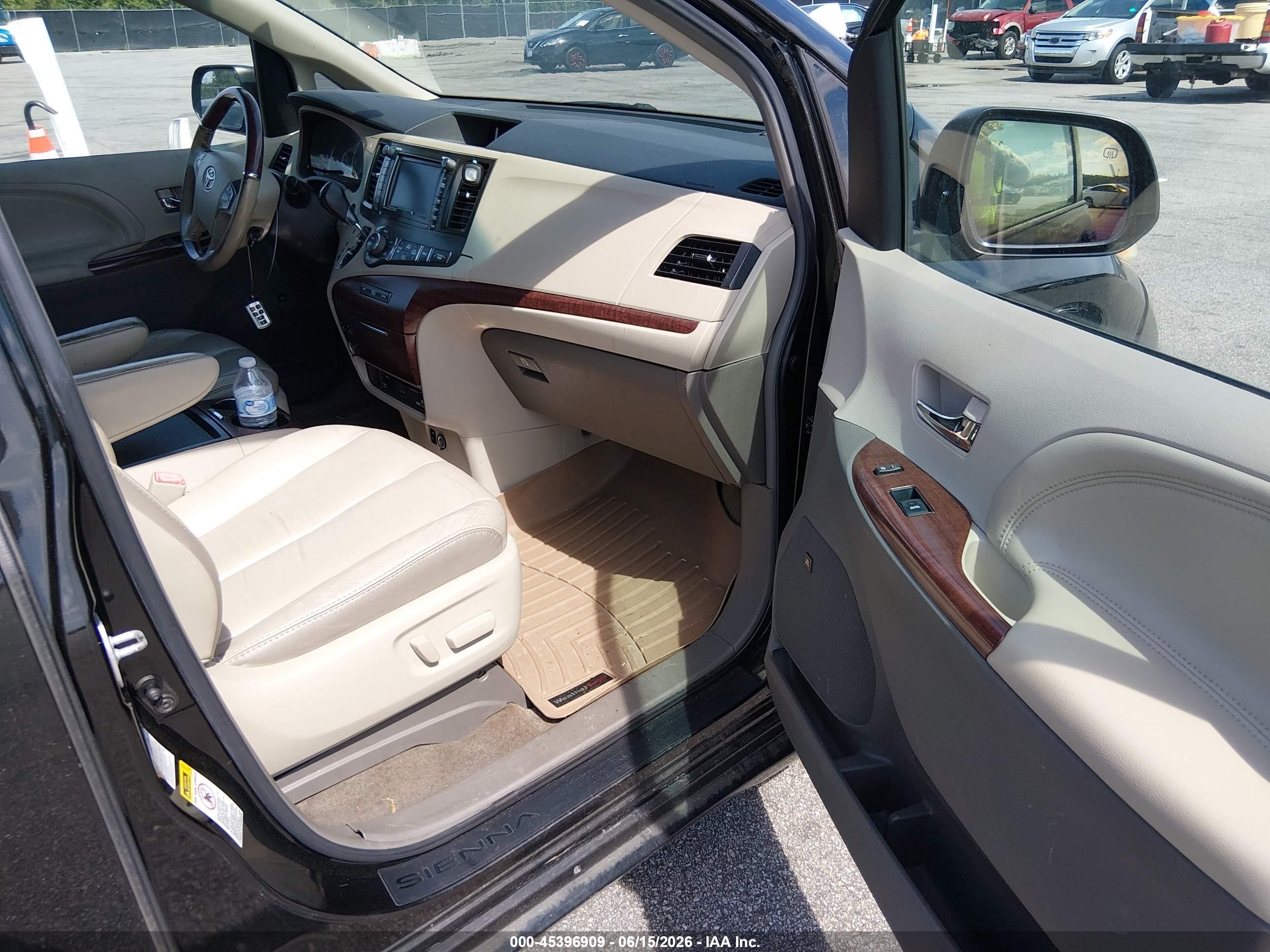 2011 Toyota Sienna Limited Черный vin: 5TDDK3DC3BS024956