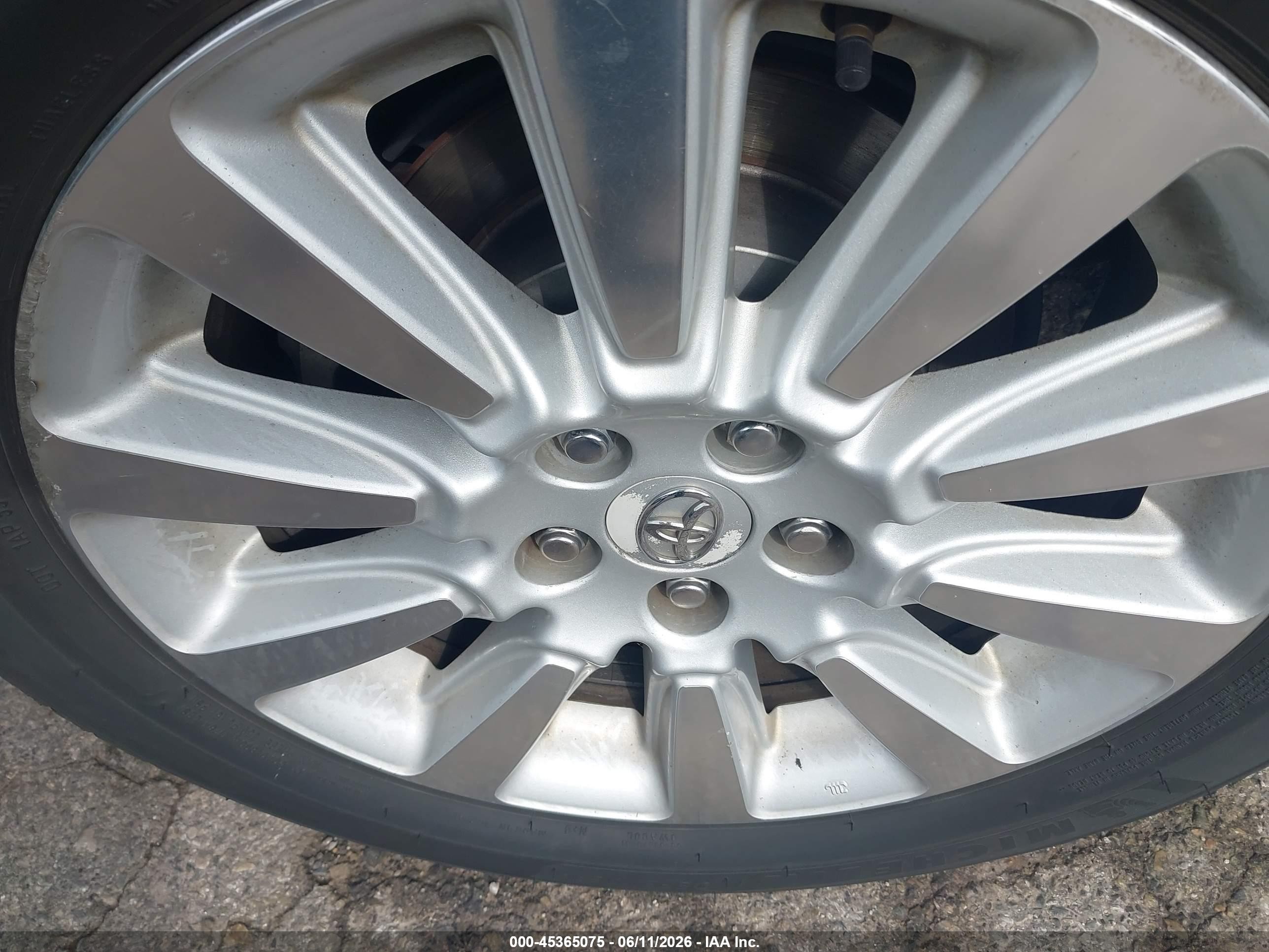 2012 Toyota Sienna Xle 7 Passenger Silver vin: 5TDDK3DC3CS031424