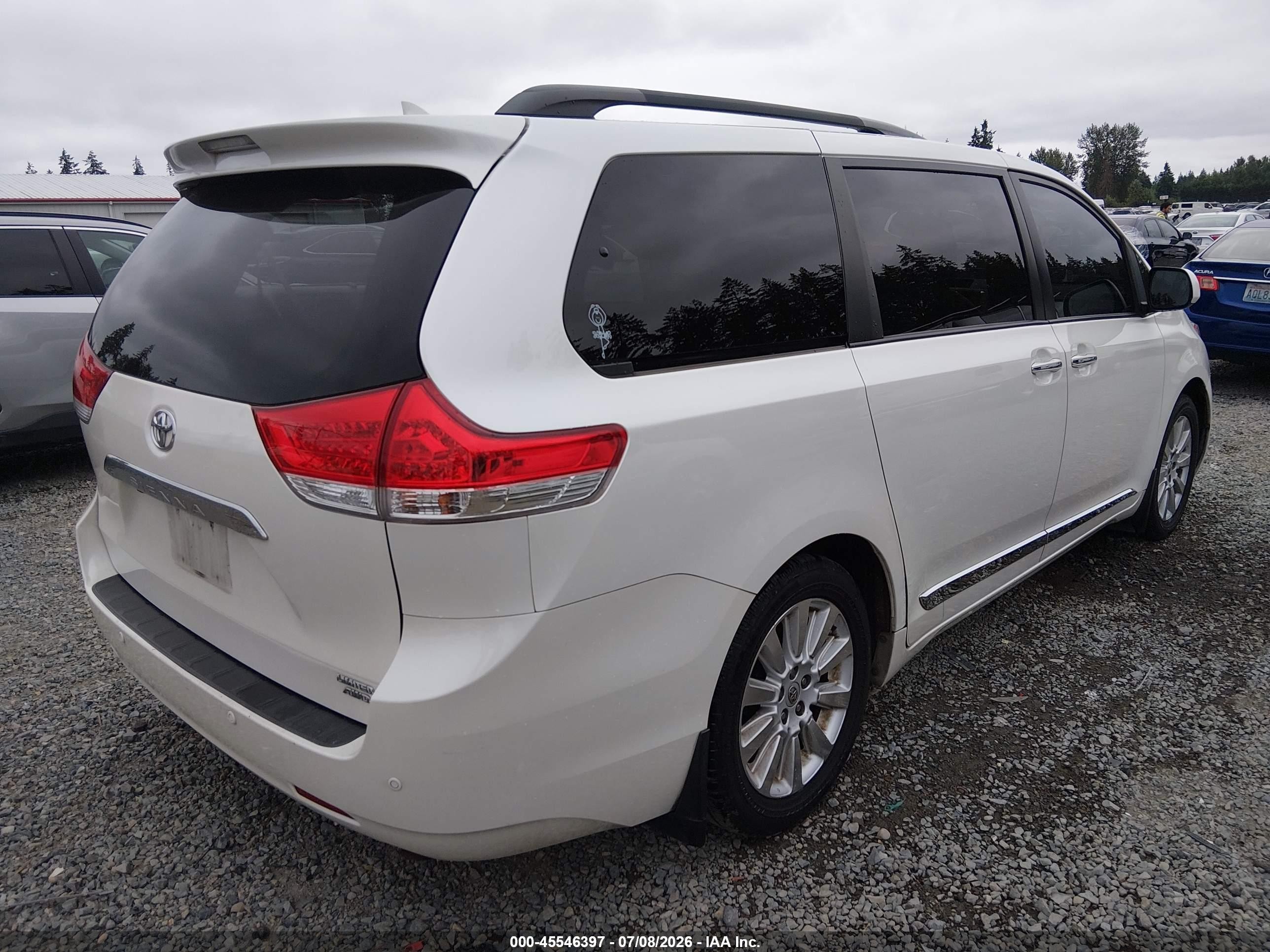 2012 Toyota Sienna Limited 7 Passenger White vin: 5TDDK3DC3CS032153