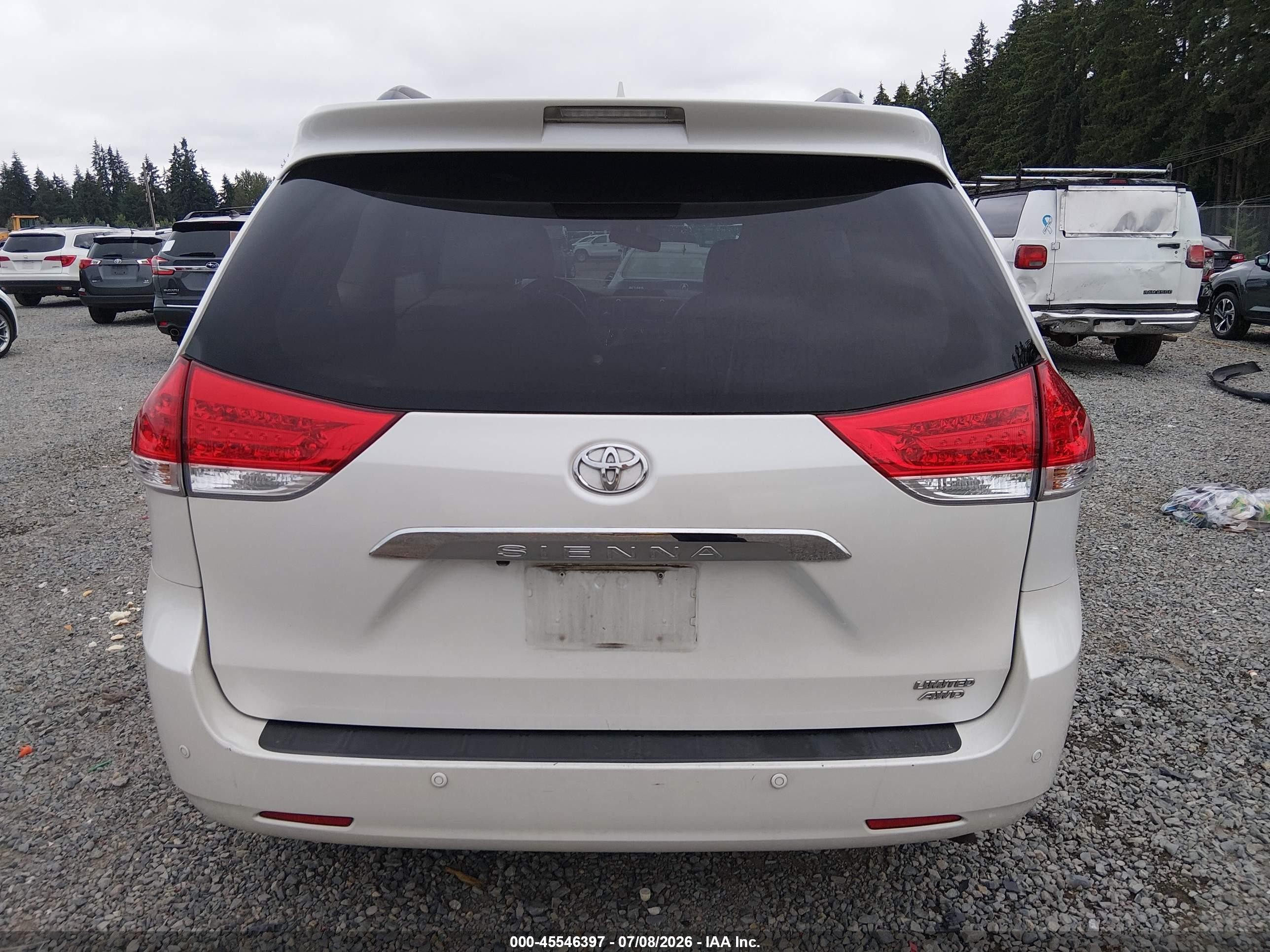 2012 Toyota Sienna Limited 7 Passenger White vin: 5TDDK3DC3CS032153