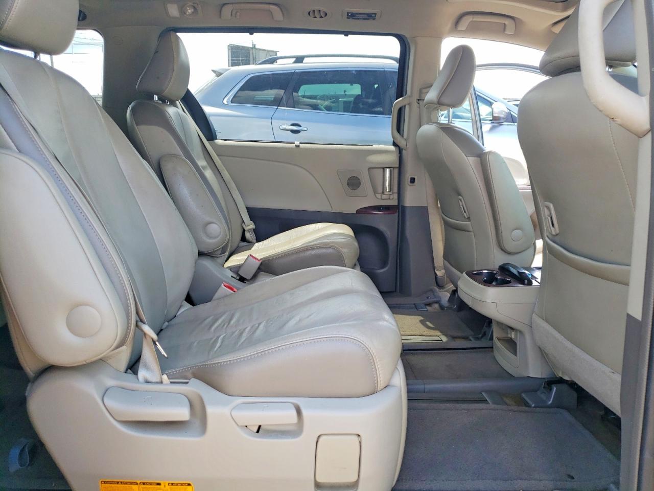 2013 Toyota Sienna Limited 7-passenger Green vin: 5TDDK3DC3DS052131