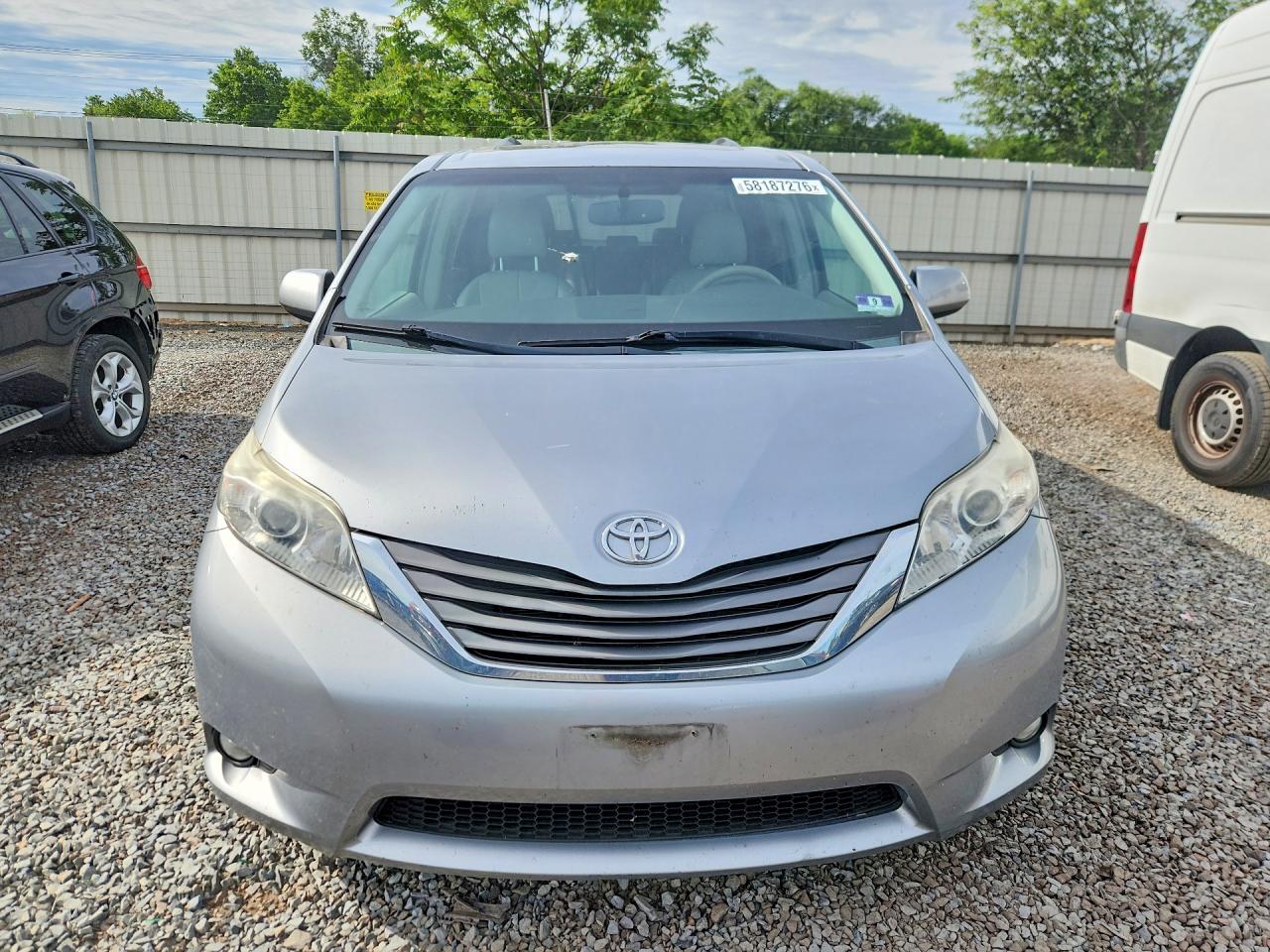 2013 Toyota Sienna Xle 7-passenger Серебряный vin: 5TDDK3DC3DS057913
