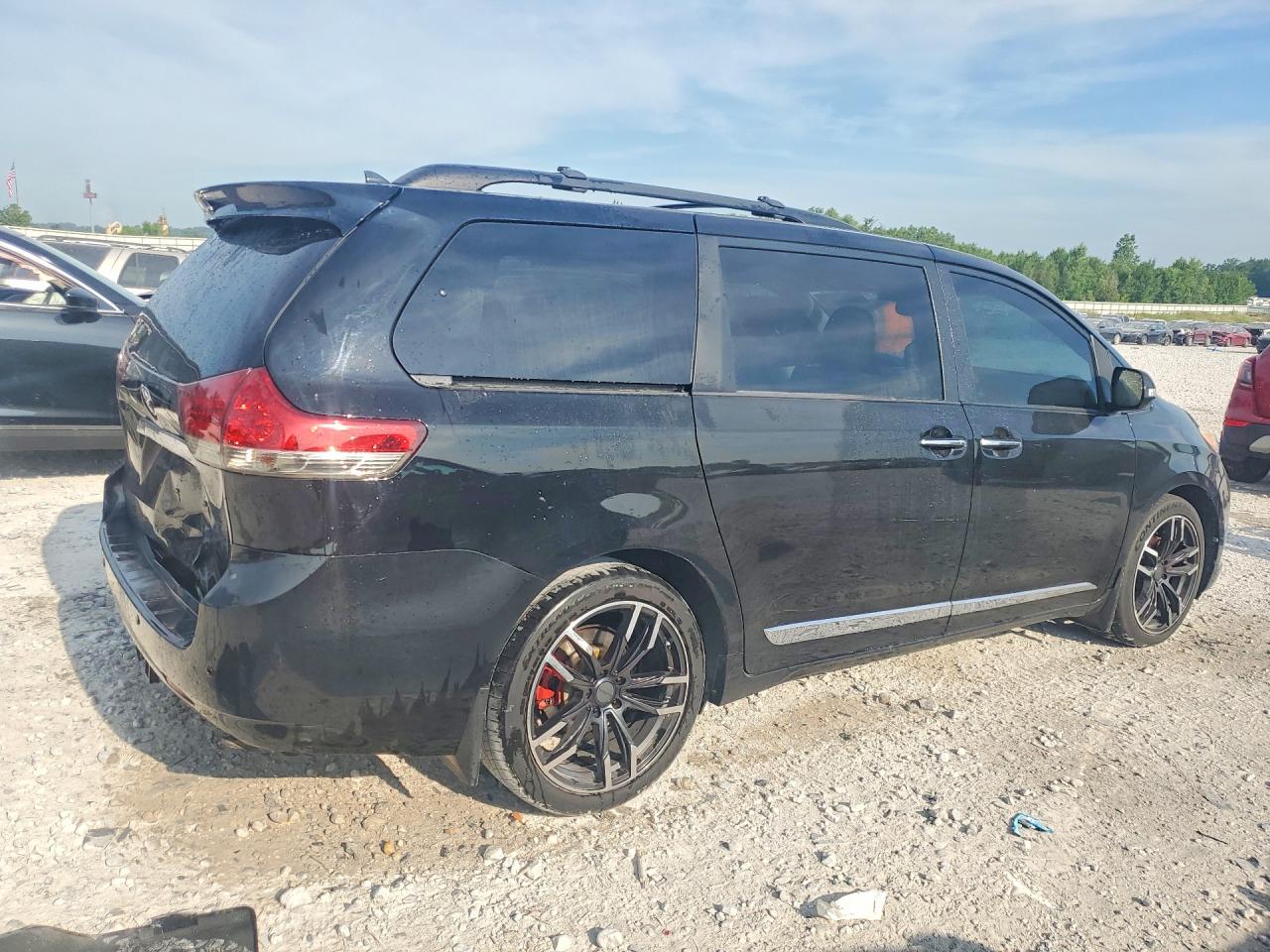 2013 Toyota Sienna Limited 7-passenger Black vin: 5TDDK3DC3DS061119