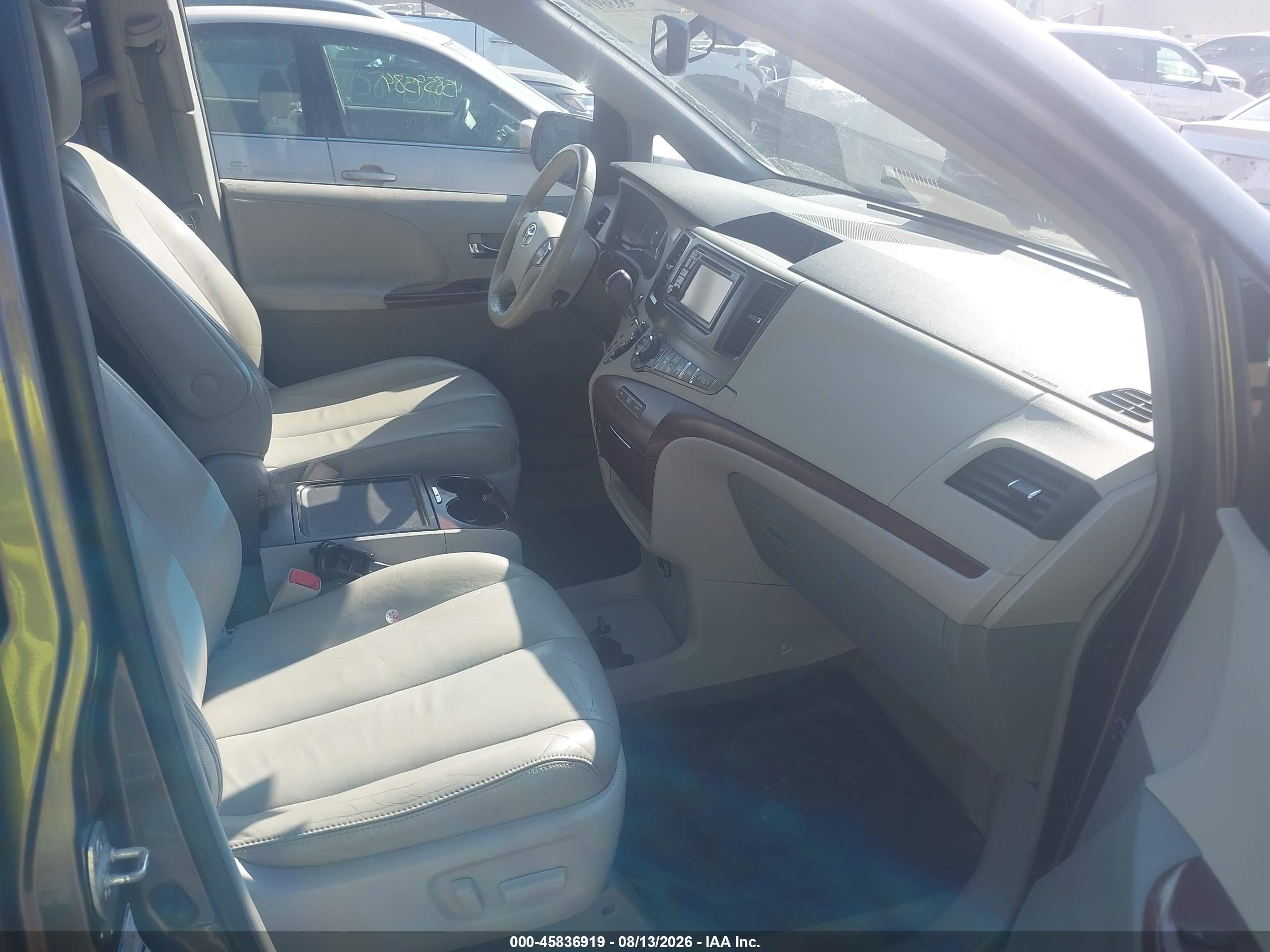 2014 Toyota Sienna Xle 7 Passenger Gold vin: 5TDDK3DC3ES086121