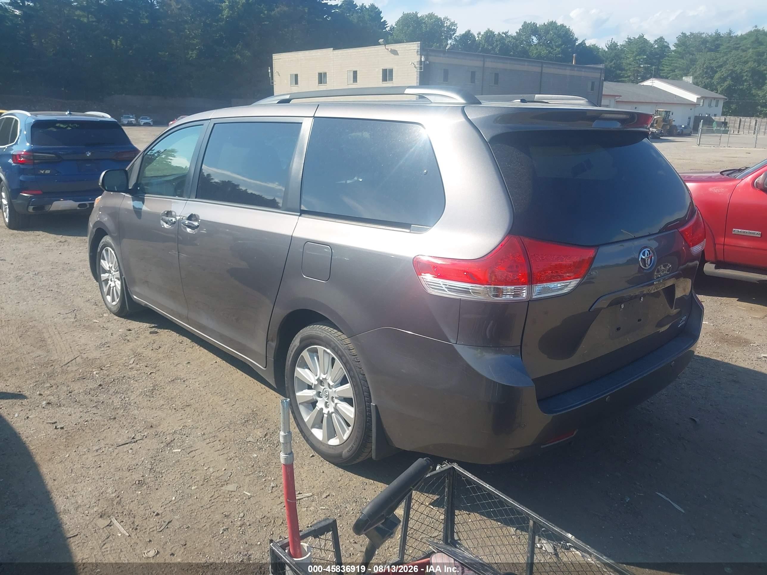 2014 Toyota Sienna Xle 7 Passenger Gold vin: 5TDDK3DC3ES086121