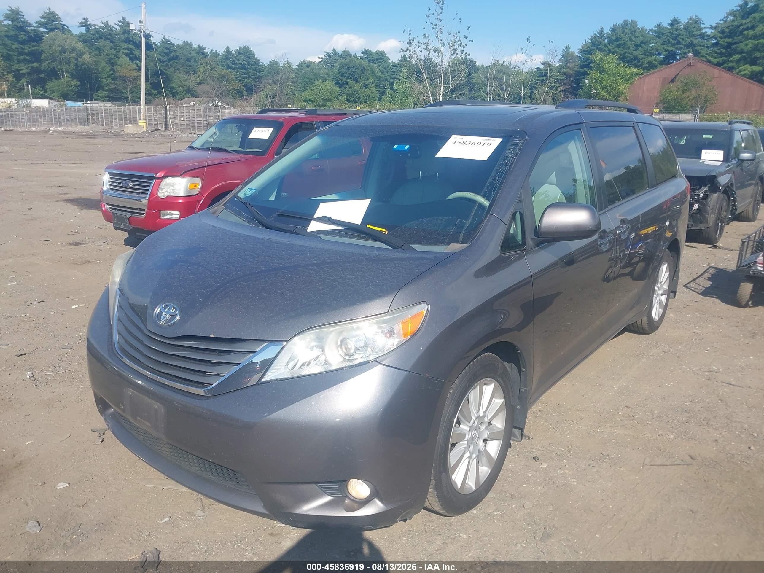 2014 Toyota Sienna Xle 7 Passenger Gold vin: 5TDDK3DC3ES086121