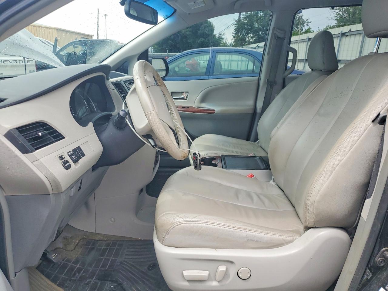 2014 Toyota Sienna Xle 7-passenger Black vin: 5TDDK3DC3ES089407