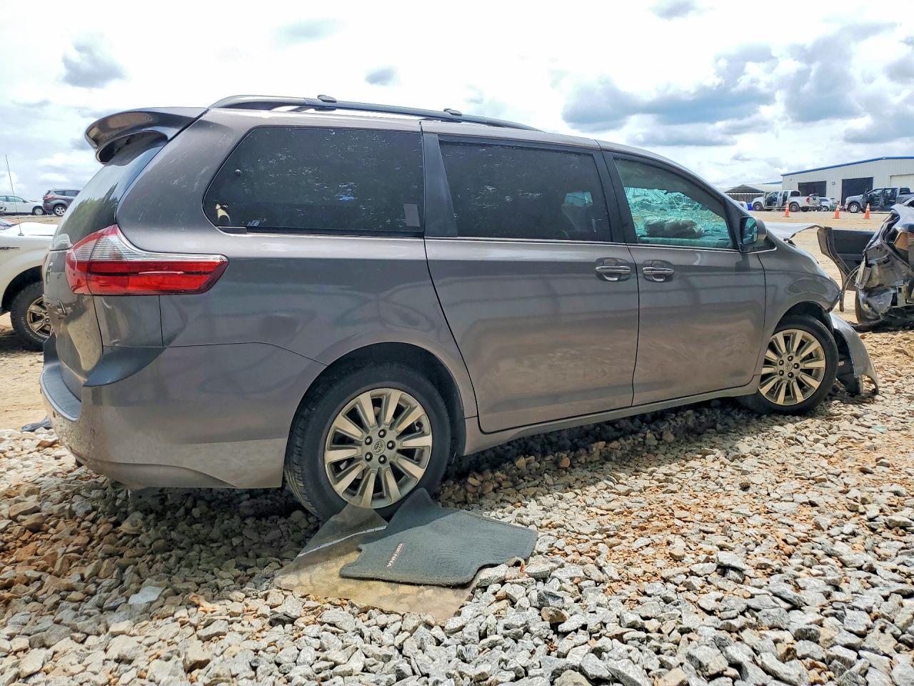 2015 Toyota Sienna Xle 7-passenger Gray vin: 5TDDK3DC3FS097668