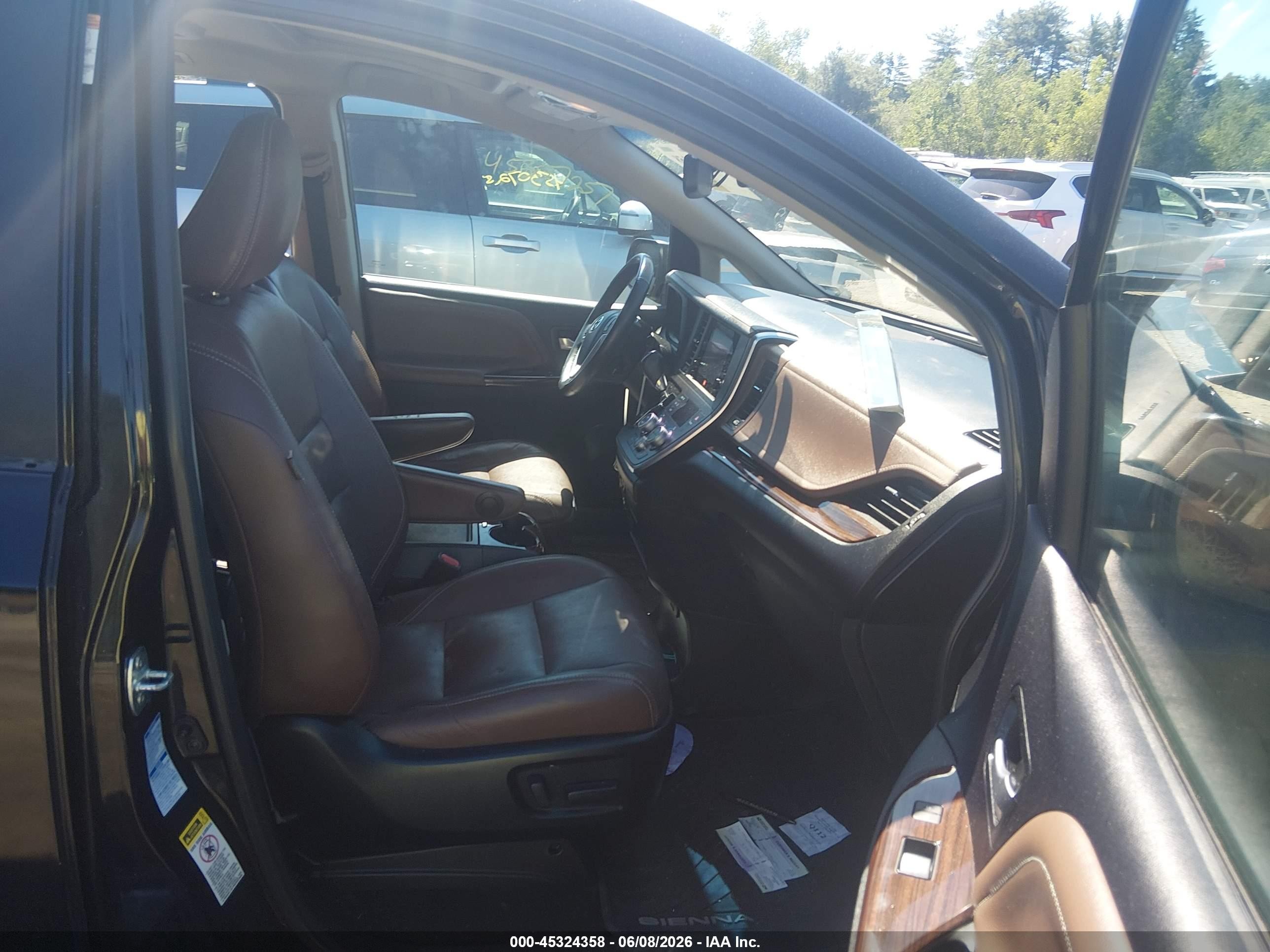 2015 Toyota Sienna Limited Premium 7 Passenger Black vin: 5TDDK3DC3FS102836