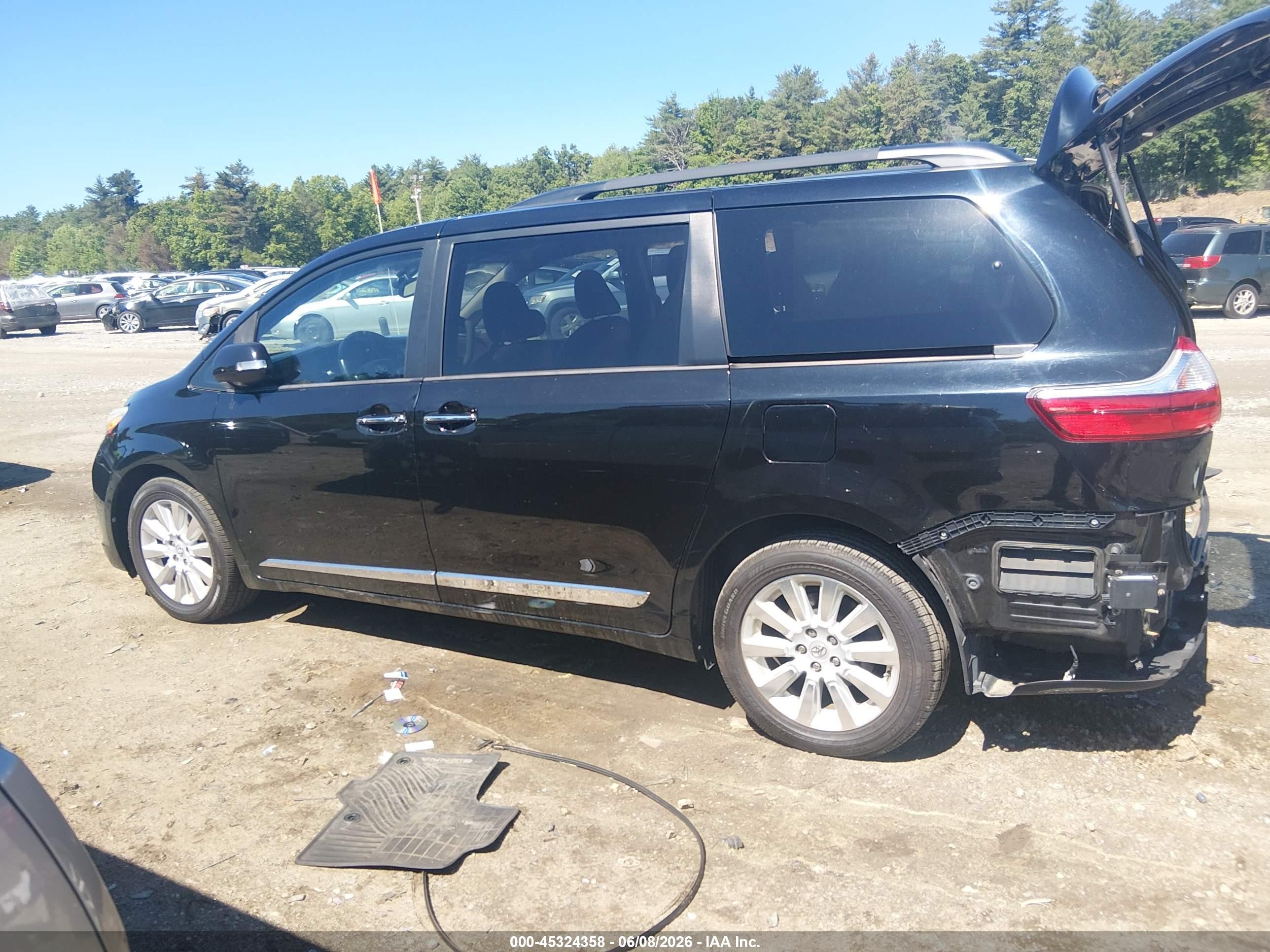 2015 Toyota Sienna Limited Premium 7 Passenger Black vin: 5TDDK3DC3FS102836