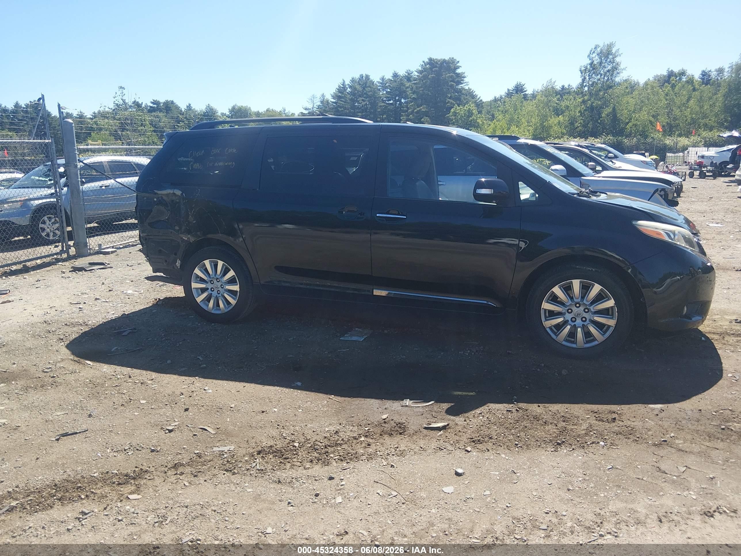 2015 Toyota Sienna Limited Premium 7 Passenger Black vin: 5TDDK3DC3FS102836