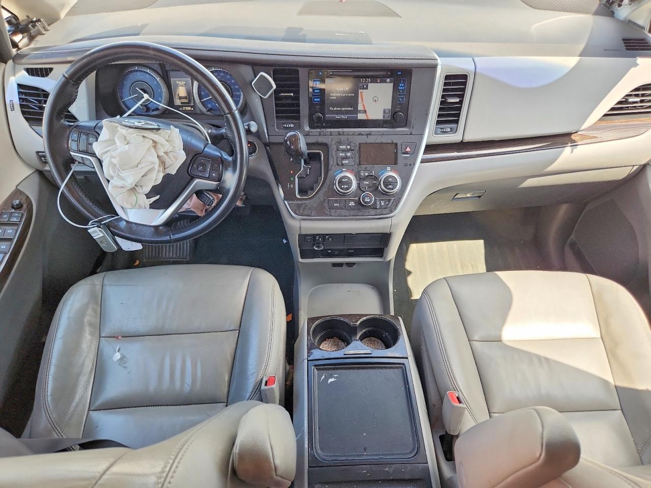 2015 Toyota Sienna Xle Premium 7-passenger White vin: 5TDDK3DC3FS118468