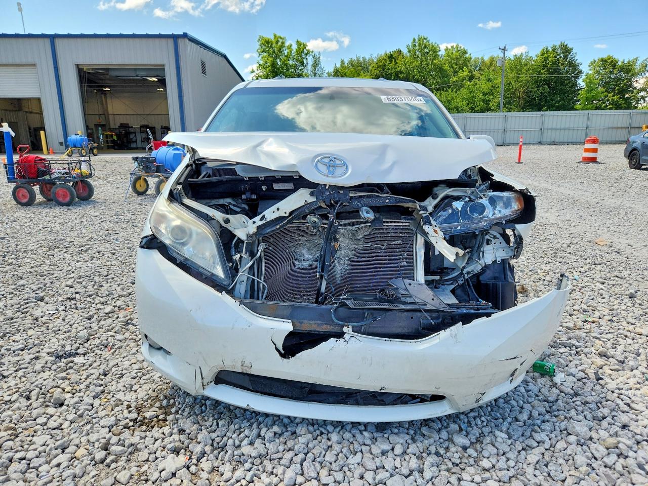 2015 Toyota Sienna Xle Premium 7-passenger White vin: 5TDDK3DC3FS118468