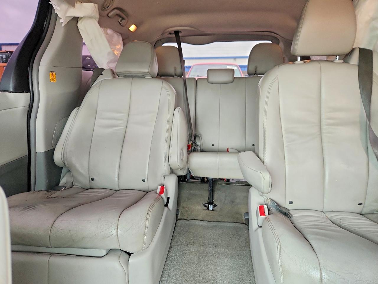 2012 Toyota Sienna Xle 7-passenger Black vin: 5TDDK3DC4CS046482
