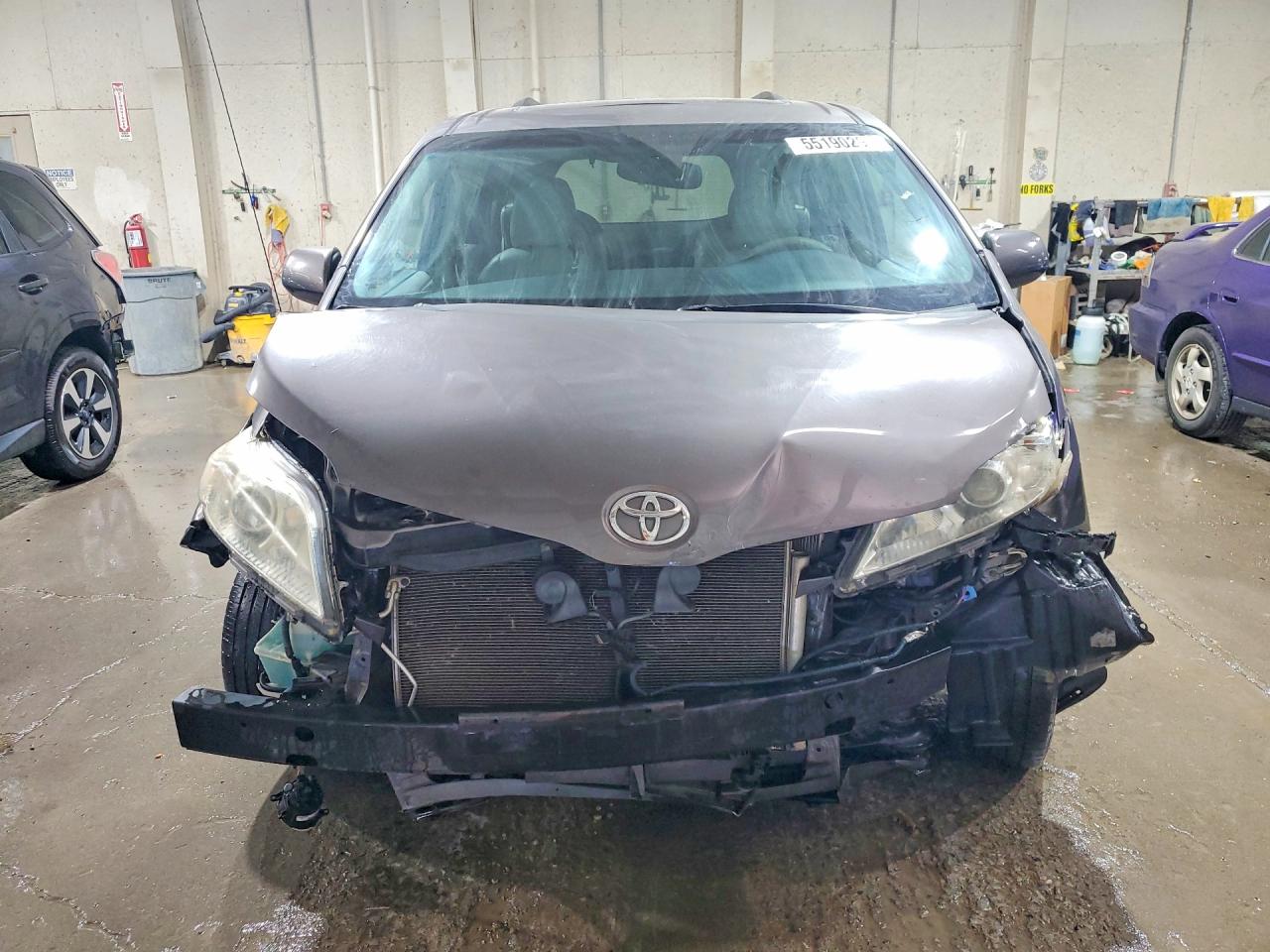 2013 Toyota Sienna Xle 7-passenger Gray vin: 5TDDK3DC4DS058732