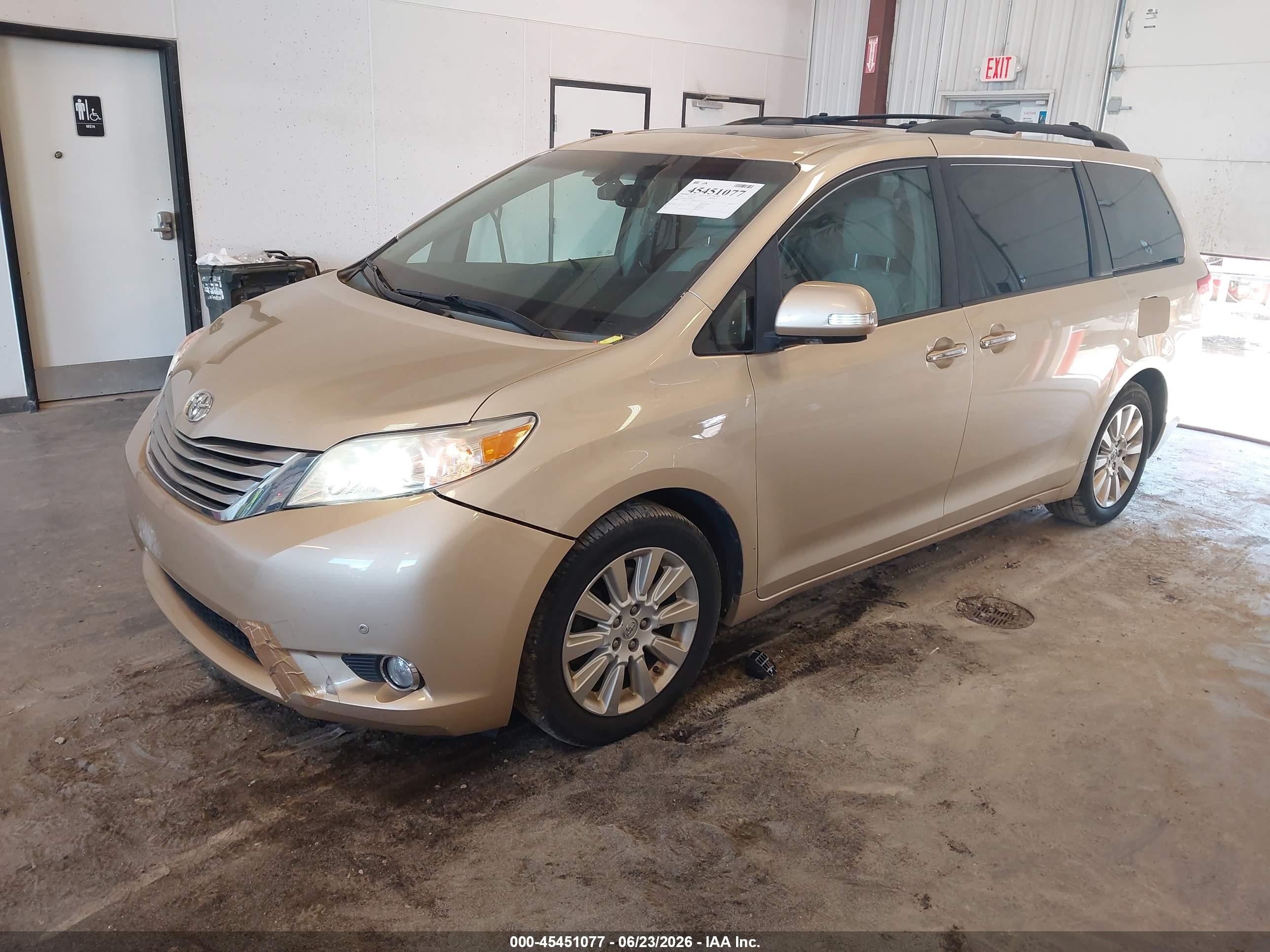 2014 Toyota Sienna Limited 7 Passenger Золотой vin: 5TDDK3DC4ES073250